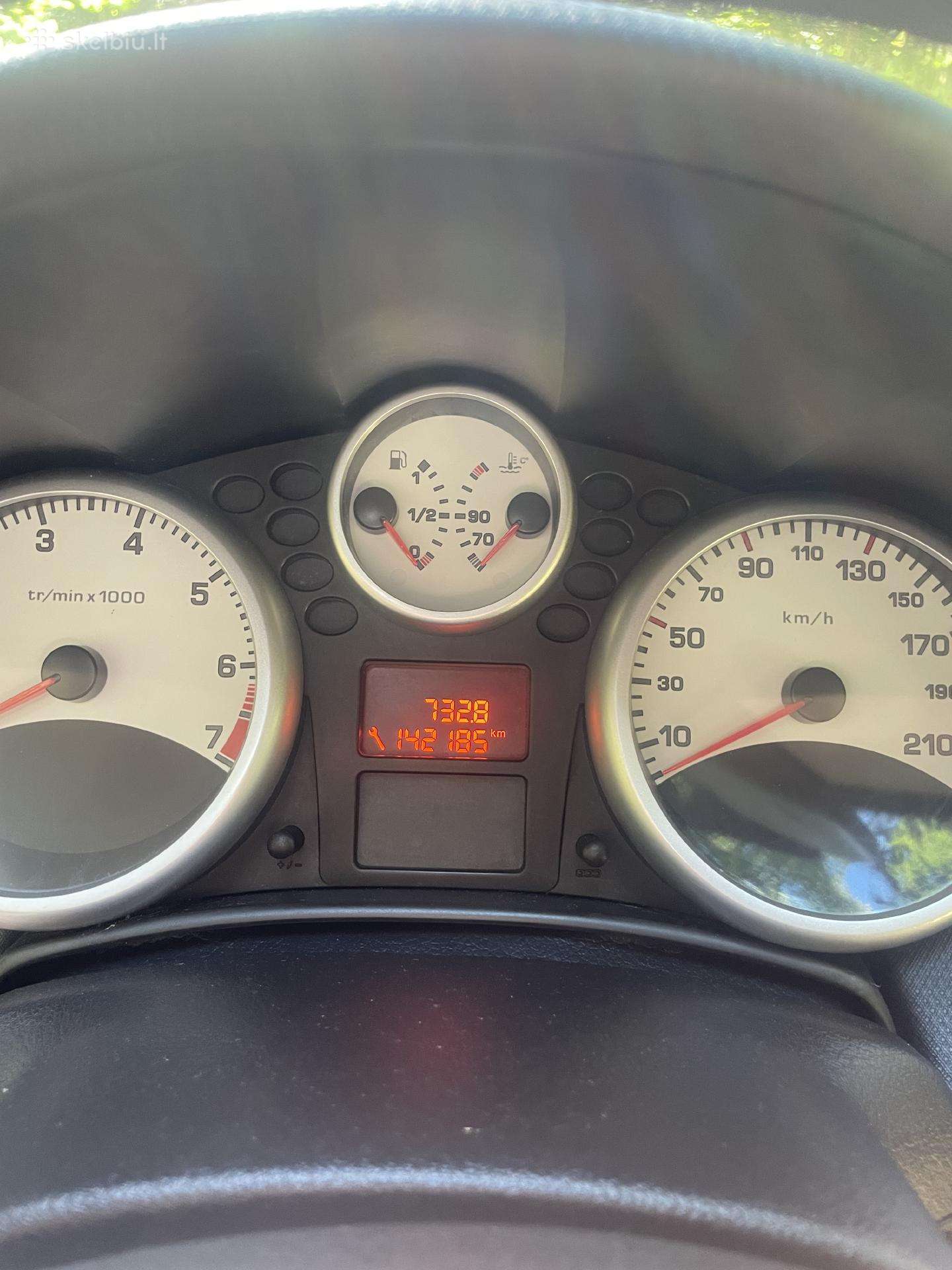 Peugeot 207, 1.4 l., hatchback