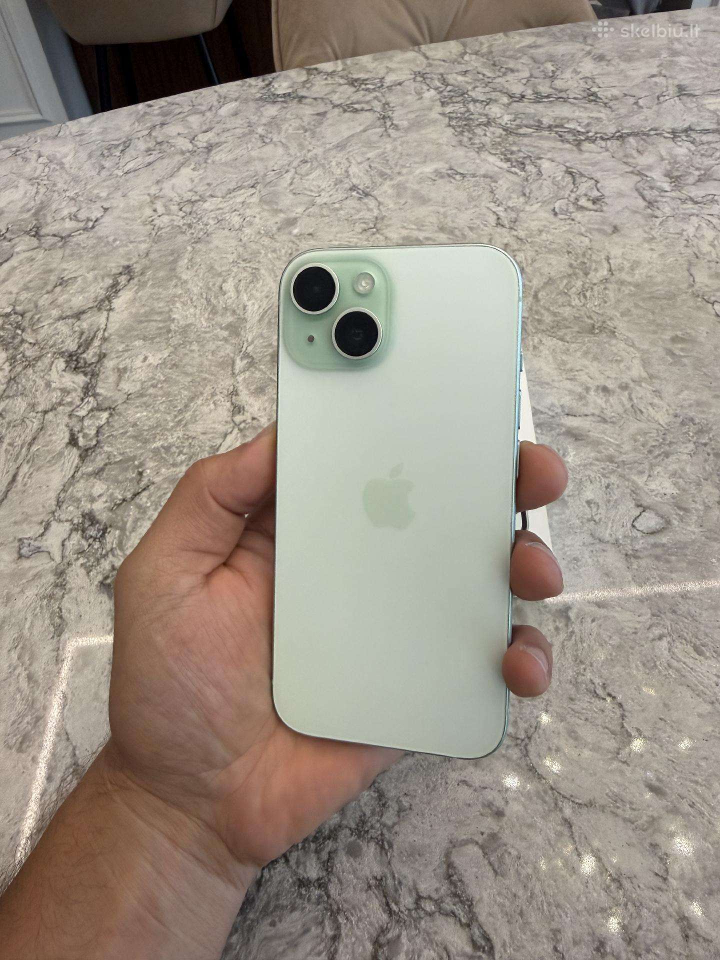 Apple iPhone 15, 128gb 94% baterija