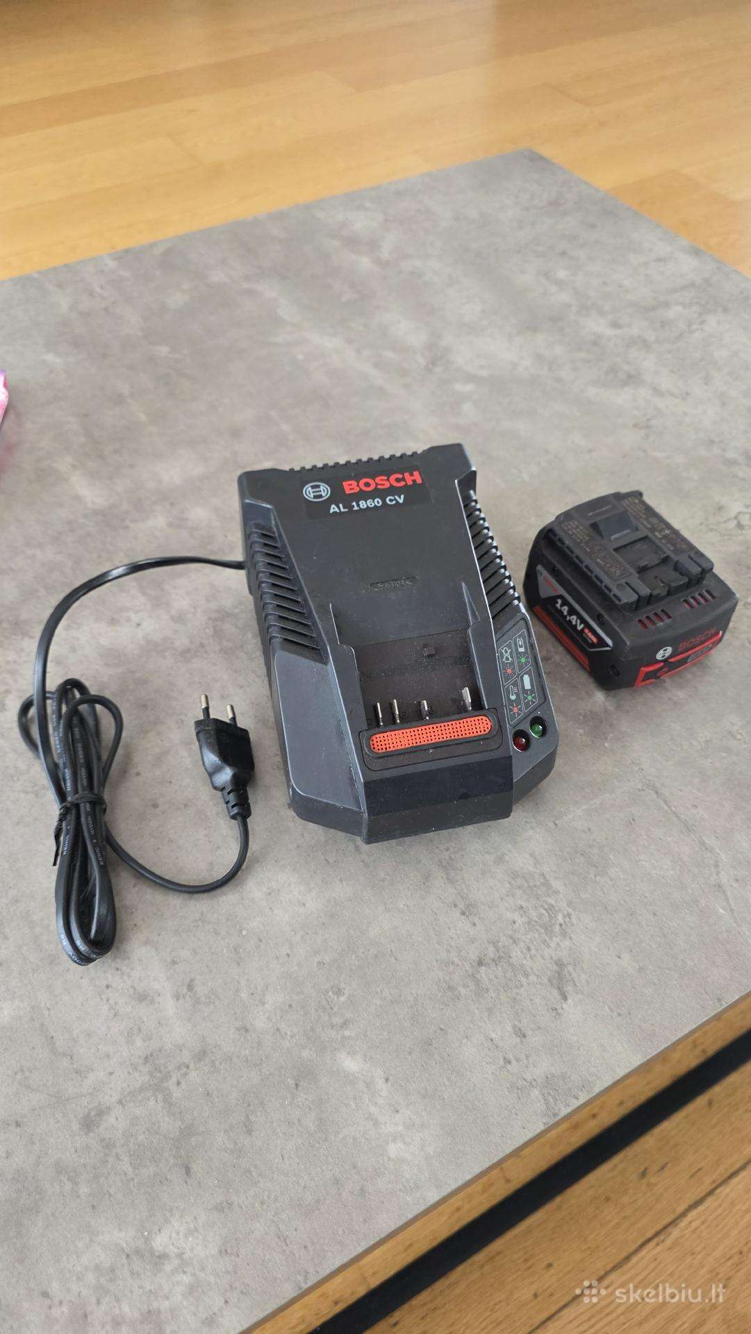 Bosch 14.4 v akumuliatorius su ikrovikliu.