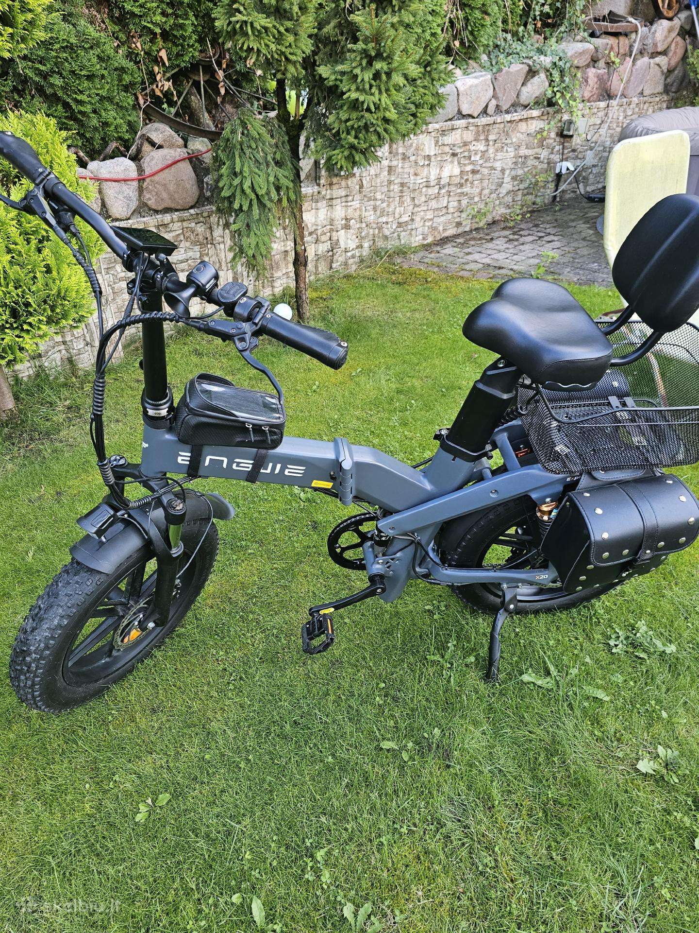 Buvo pirktas sūnui. Nevažinėja išvažiavęs .