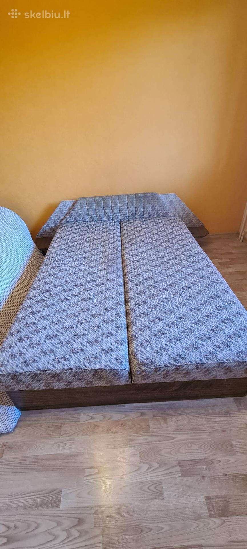Atiduodu miegamojo lovą