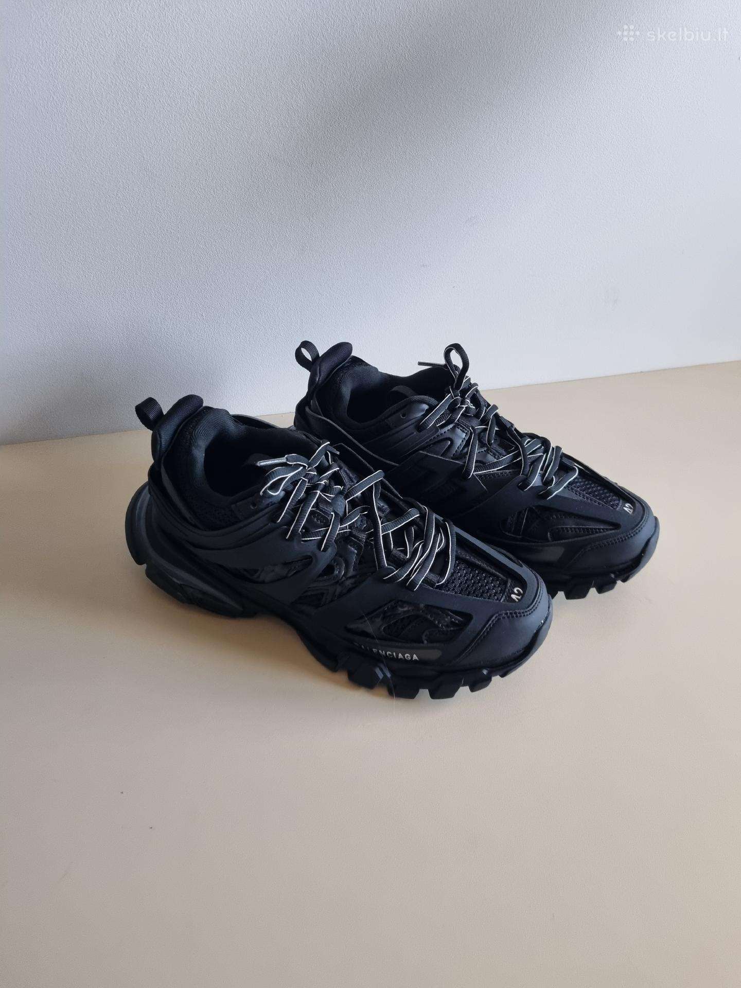 Balenciaga track juodi