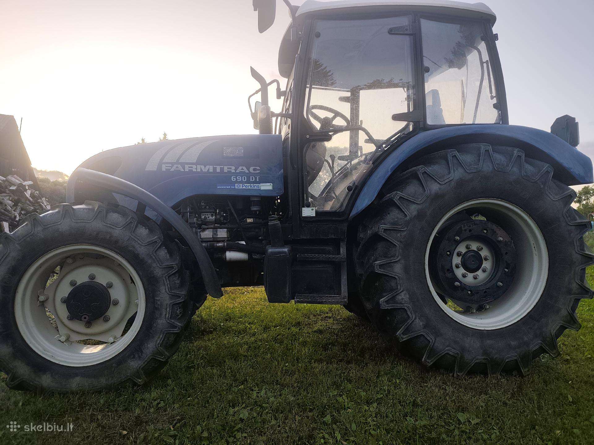 Farmtrac 690dt, tractors