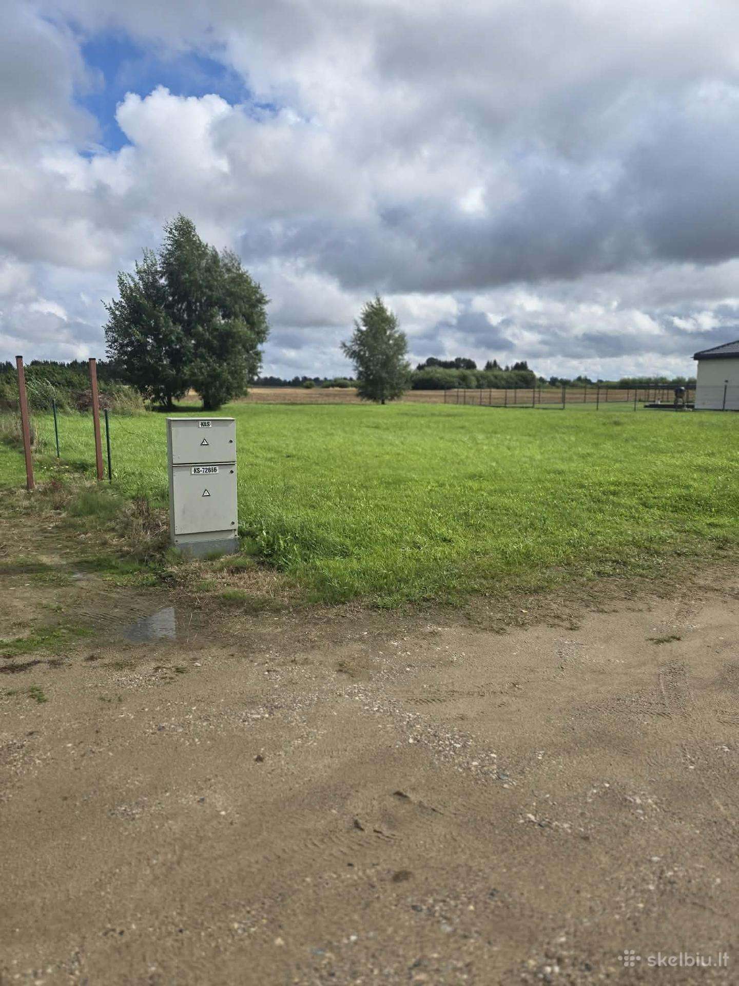 Parduodamas 13 aro namų valdos sklypas