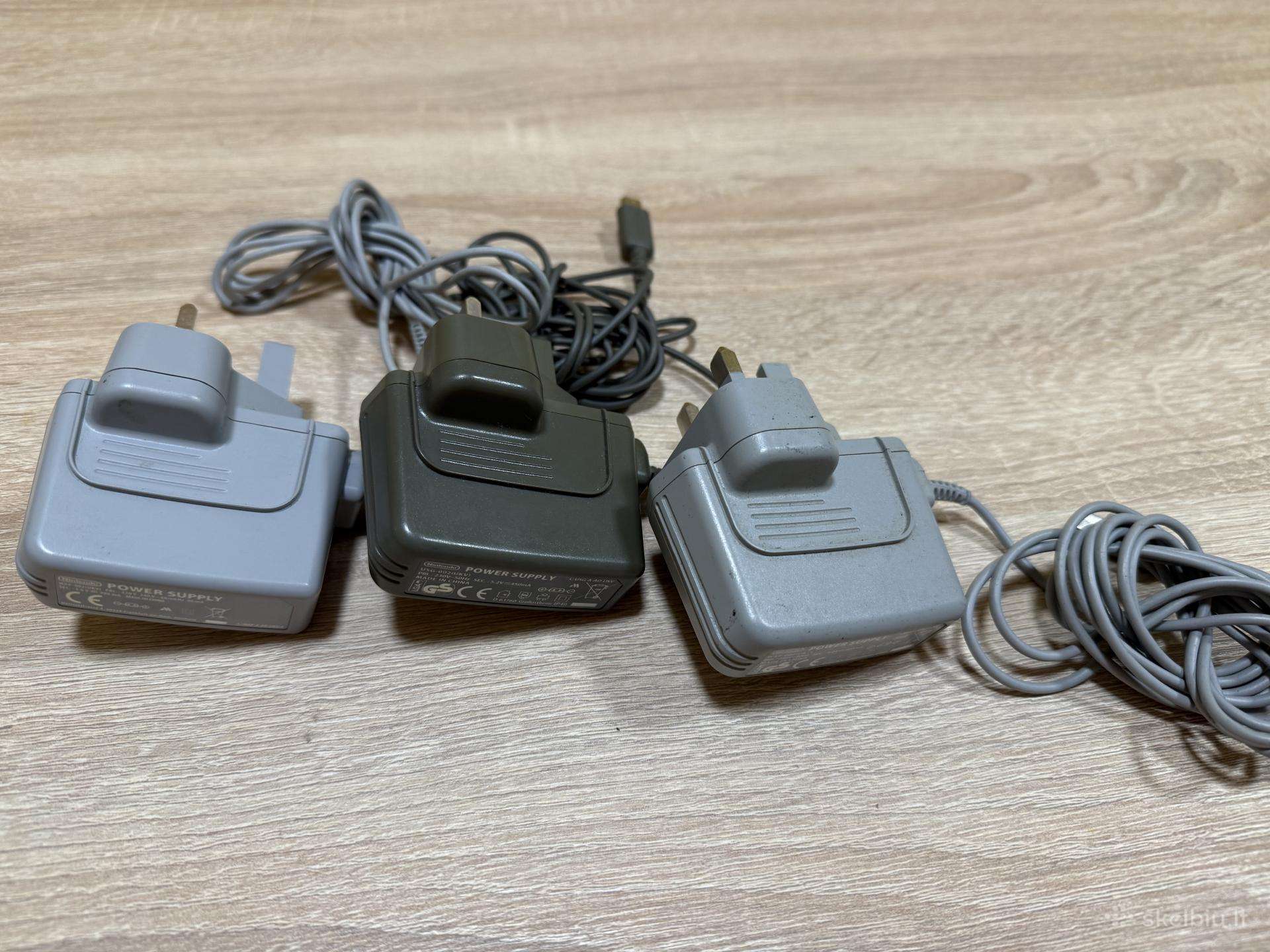 Nintendo Wap-002 ir Usb-002 maitinimo įkrovikliai