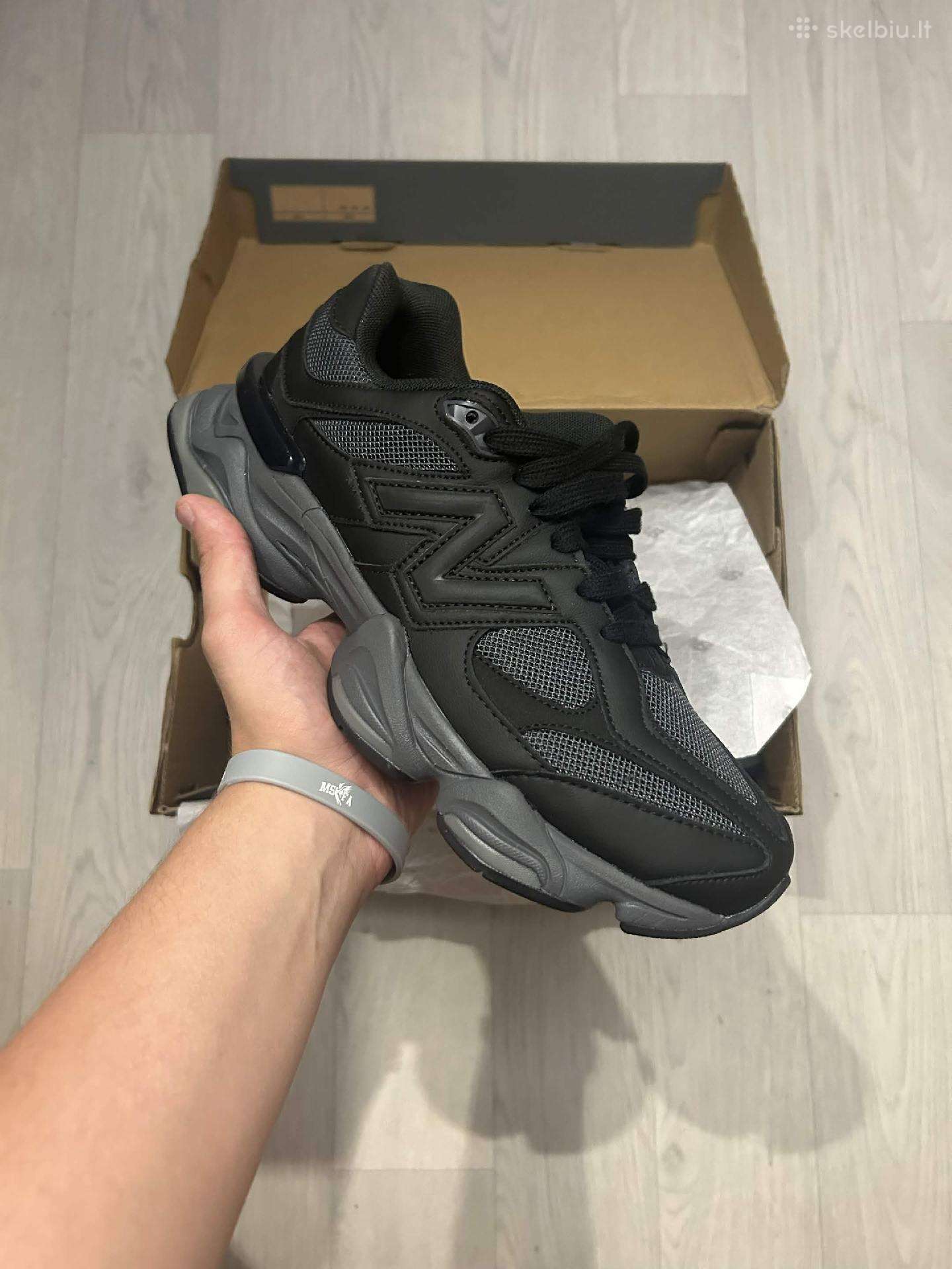 New Balance 9060