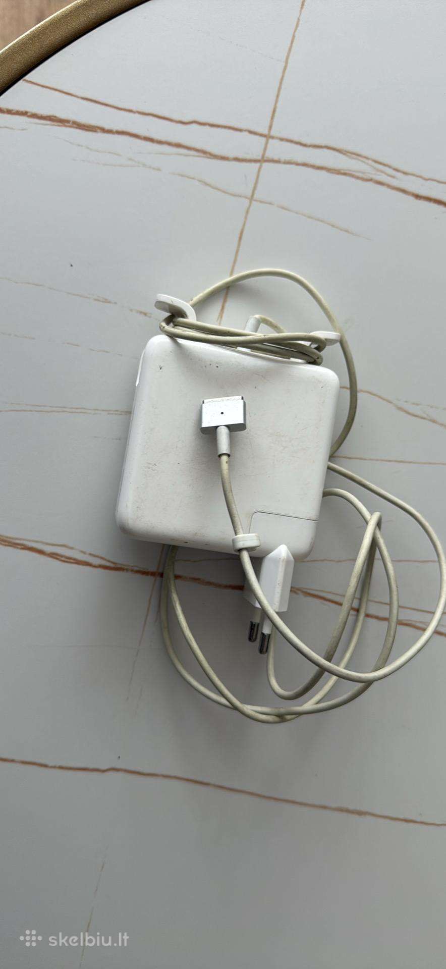 Apple MacBook pakrovejas