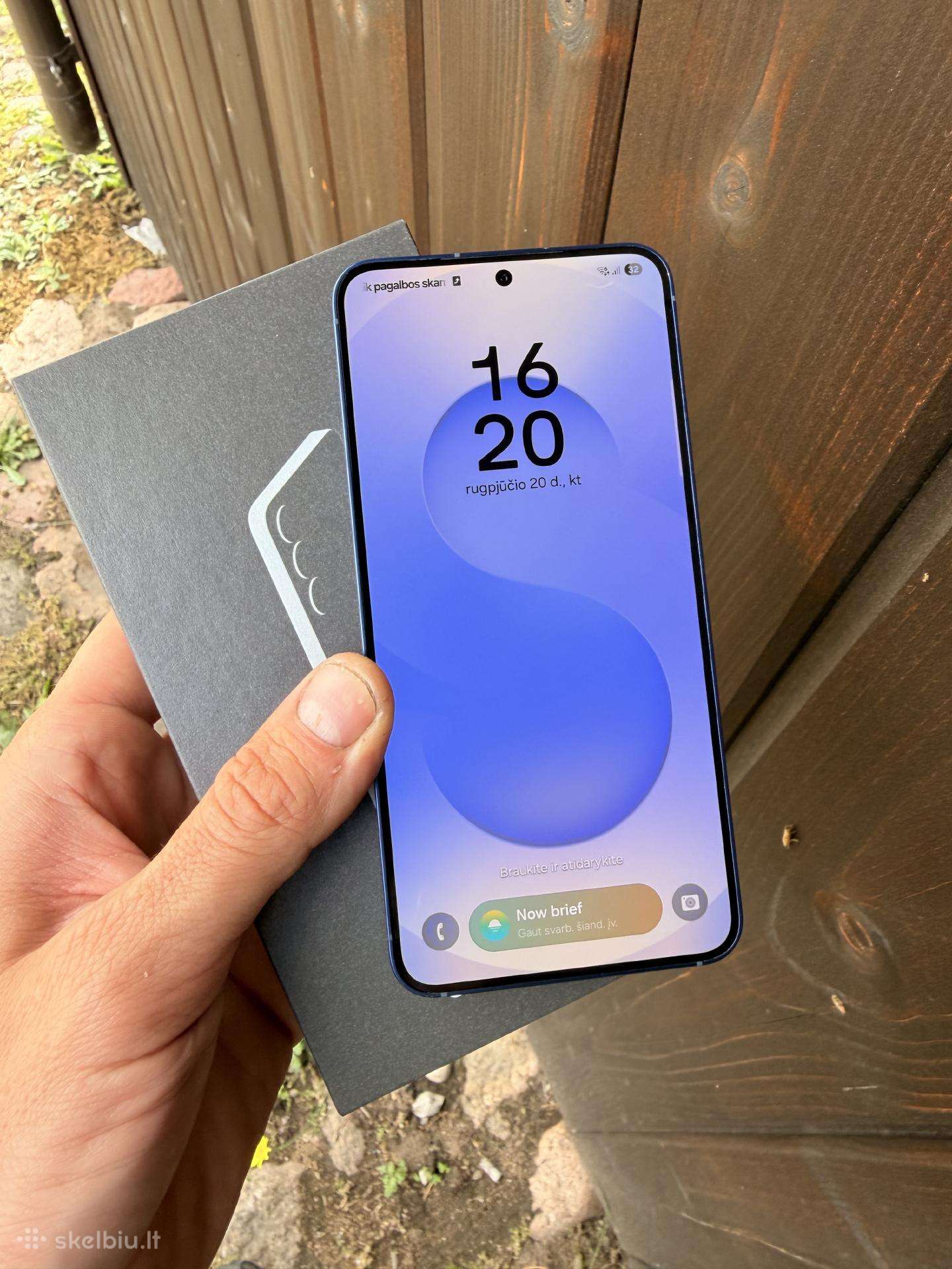 Samsung s25 labai geros buklės