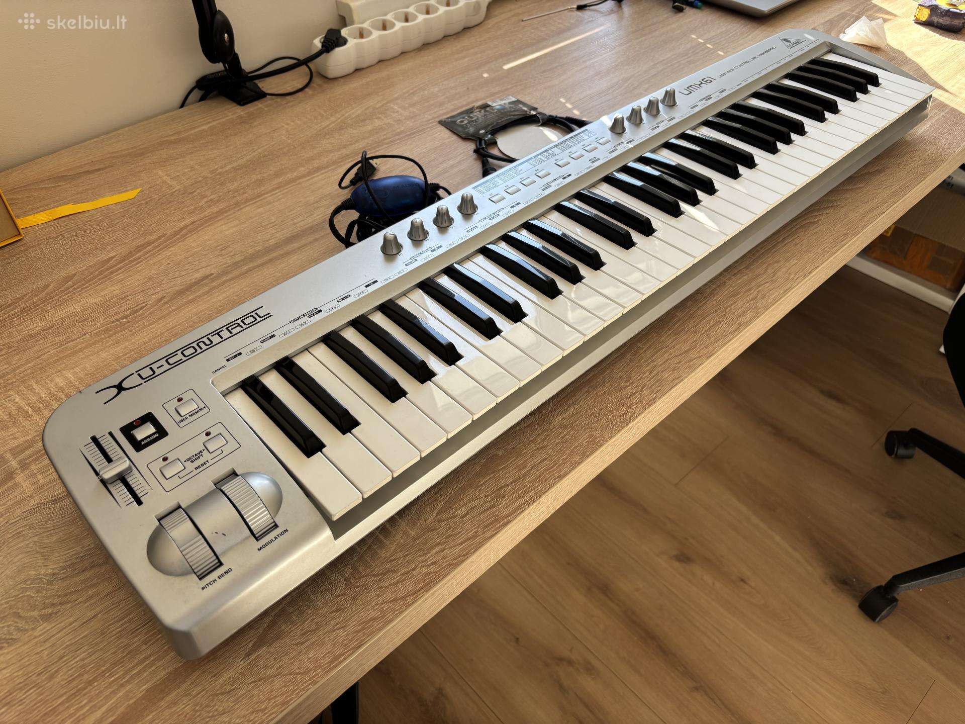 Behringer Umx61 Midi/usb klaviatūra – puiki būklė