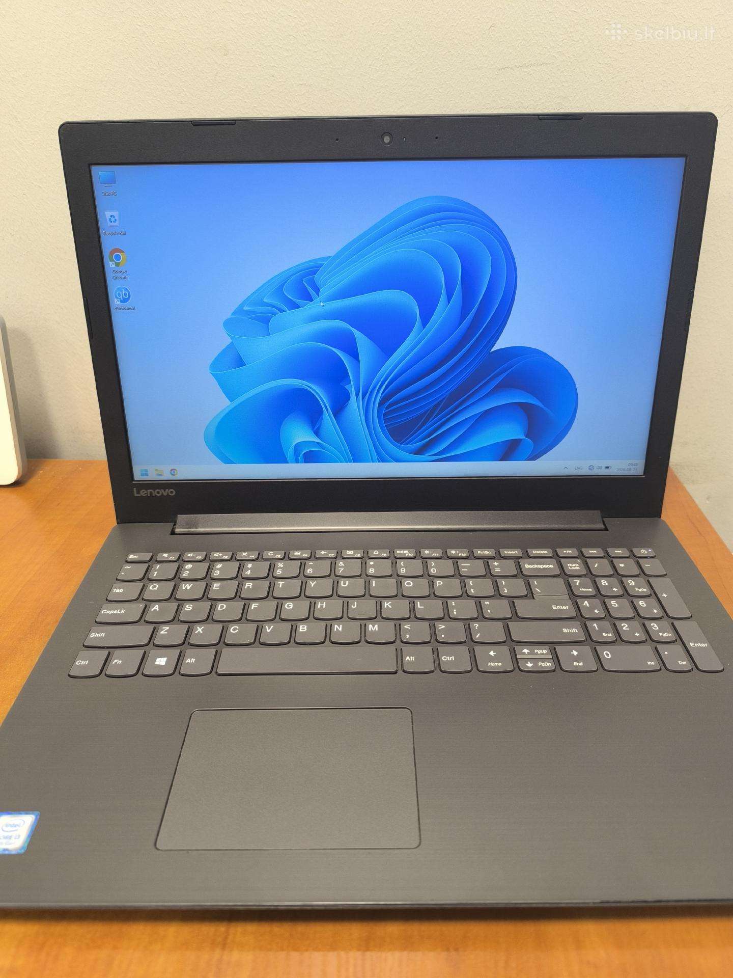 Lenovo Ideapad 330-15ikb i3 8130u 8gb, garantija