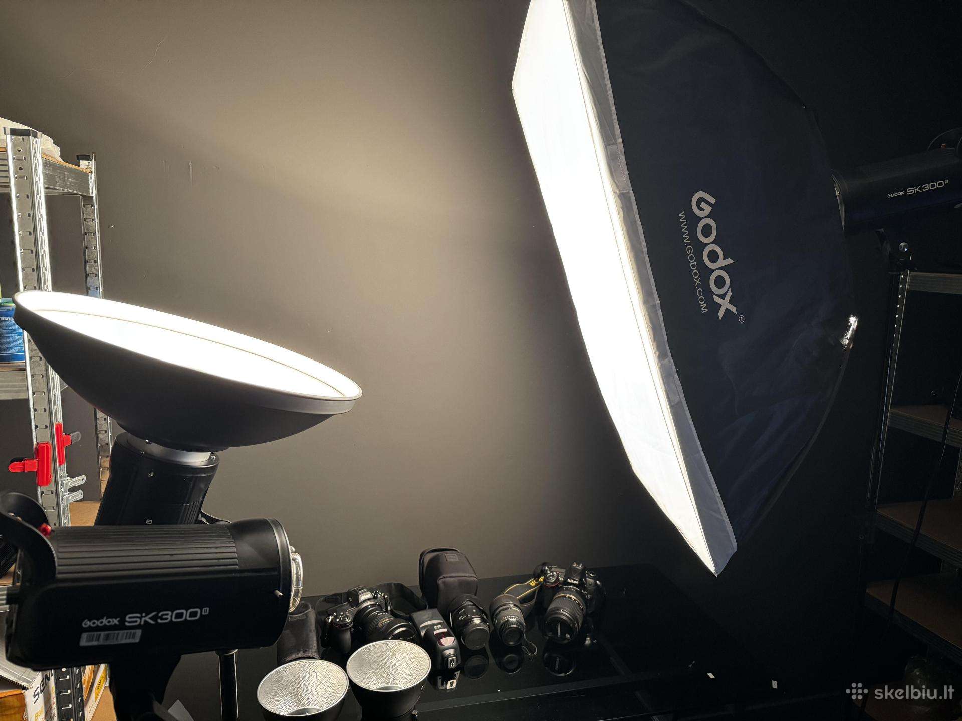 Parduodu Nikon ir Studijinę fototechniką