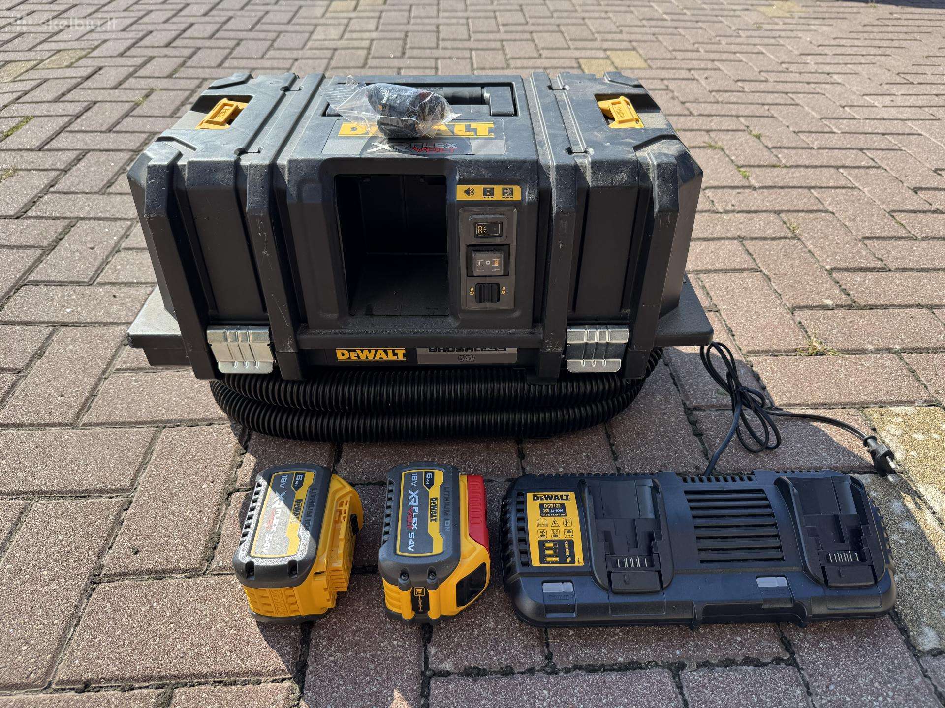 Dewault Dcv586mt2-qw