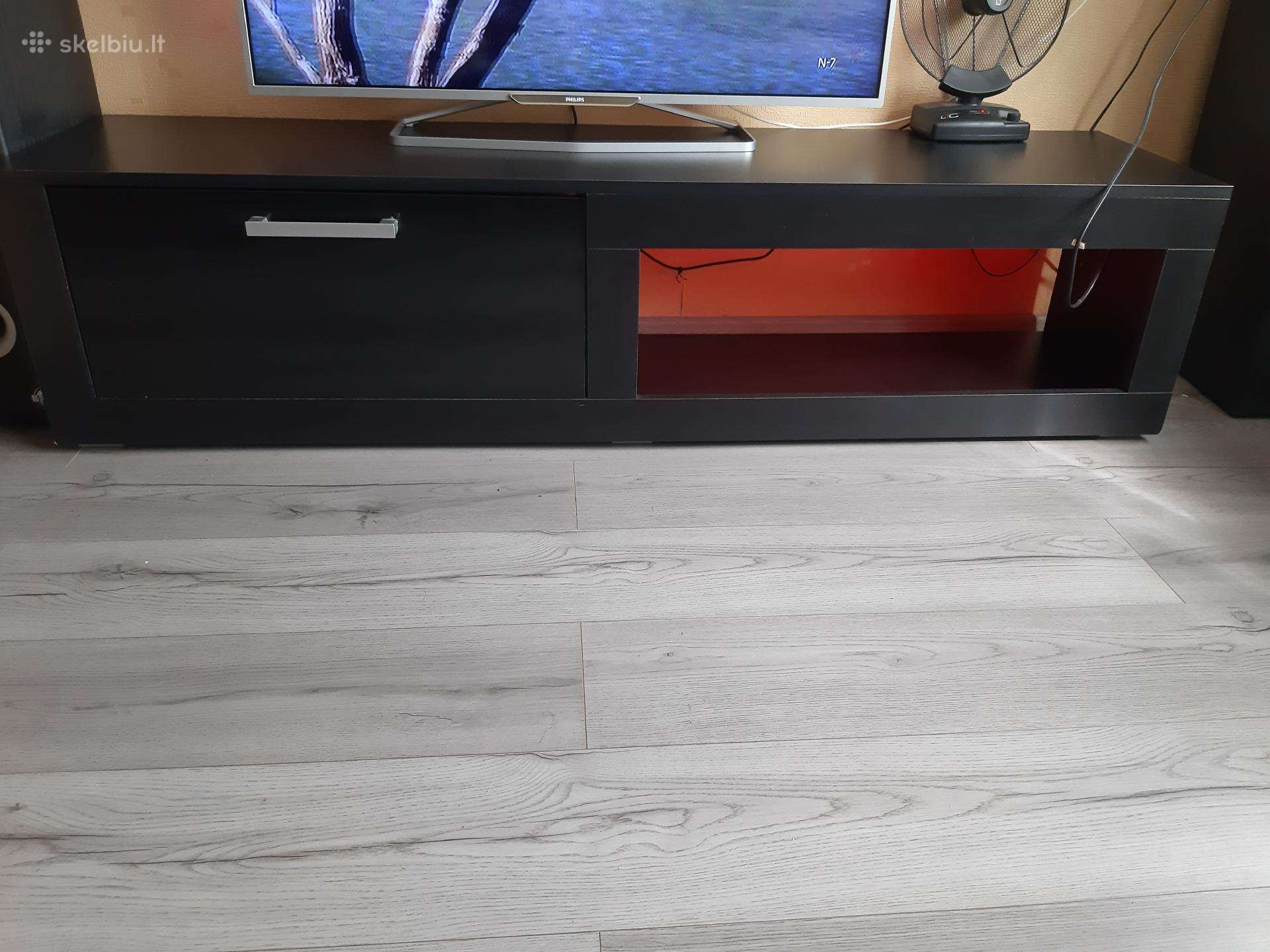 TV staliukas