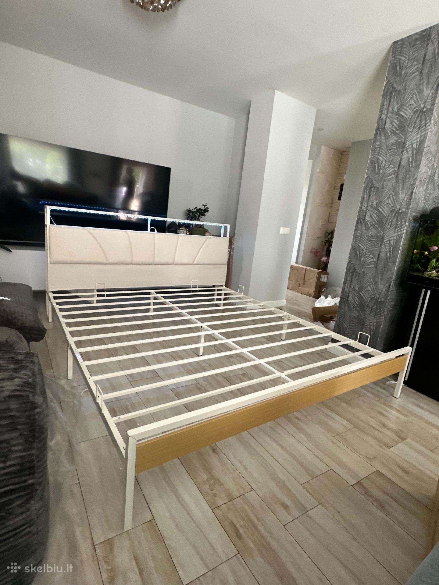 Nauja 180200 cm lova su LED, rozetėmis ir Usb