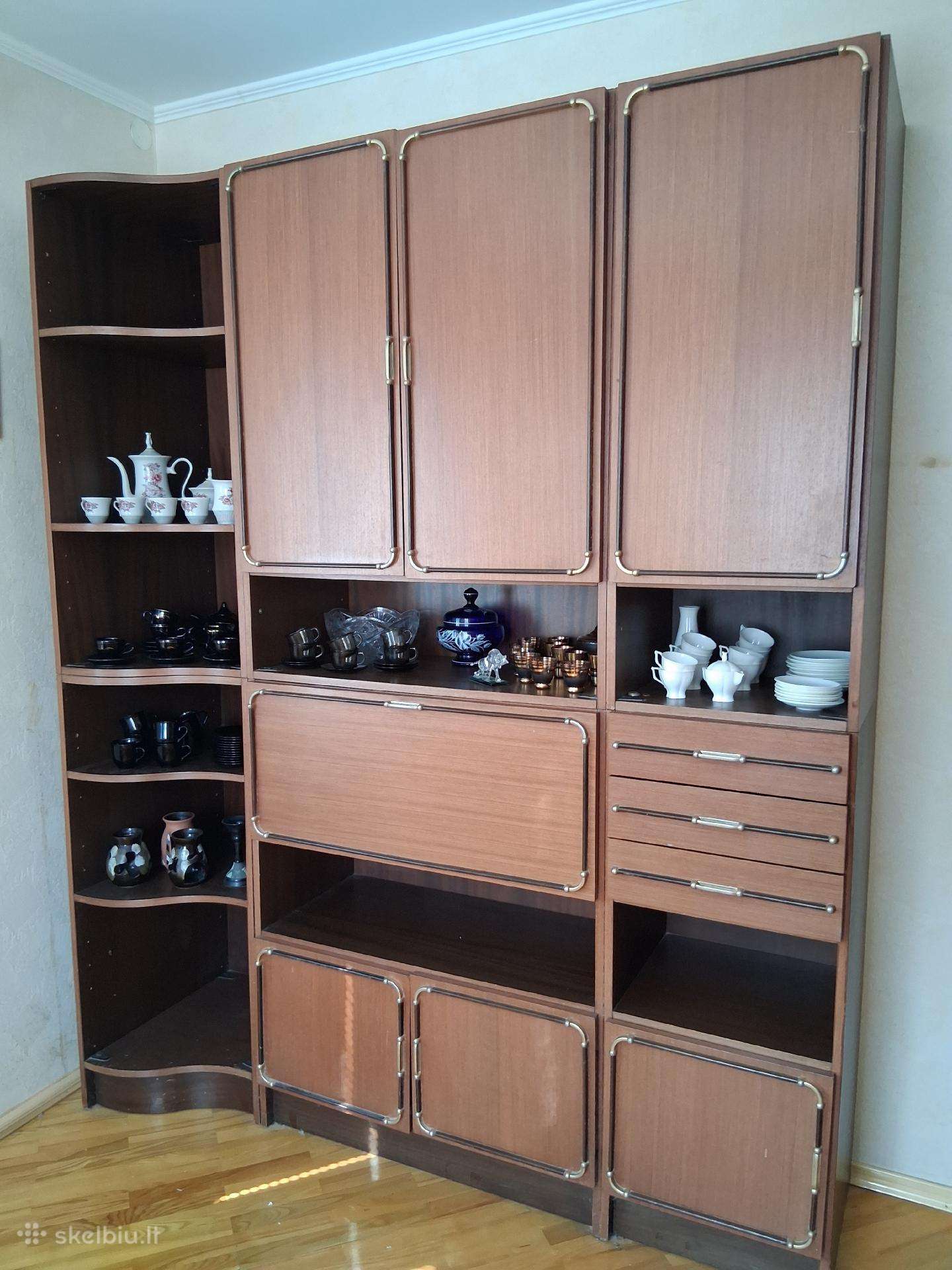 Sekciją/ Indaują