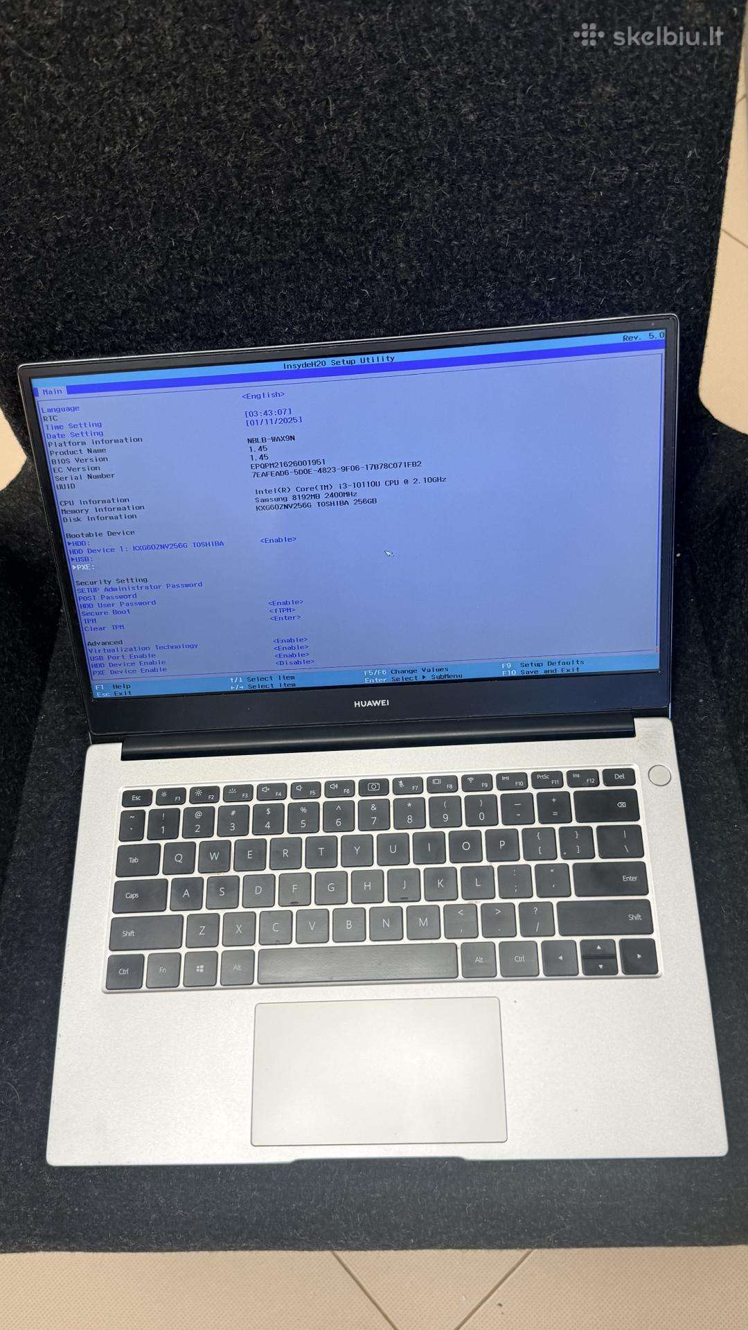 Huawei Matebook D14 su defektu