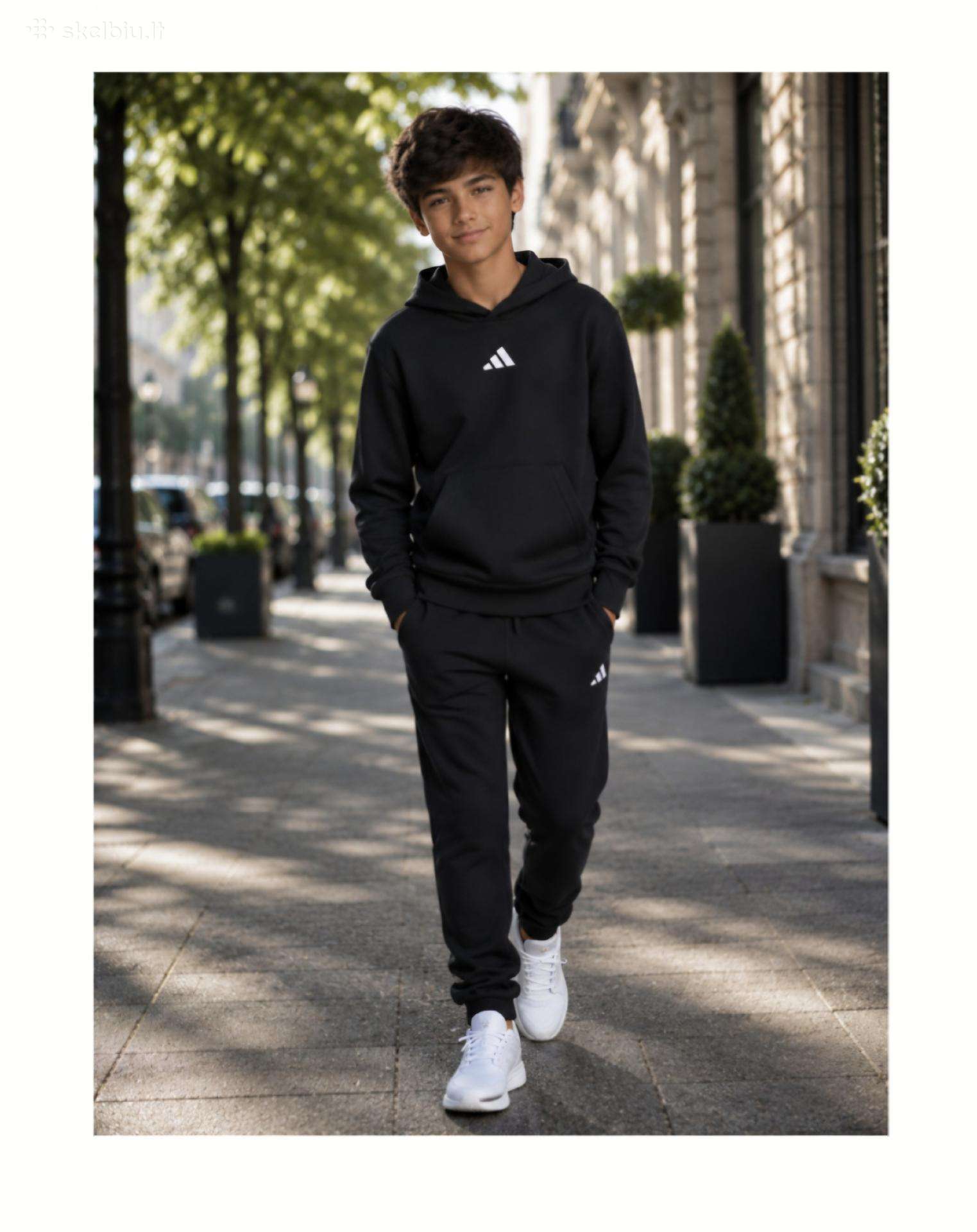 Originalus naujas Adidas laisvalaikio komplektas