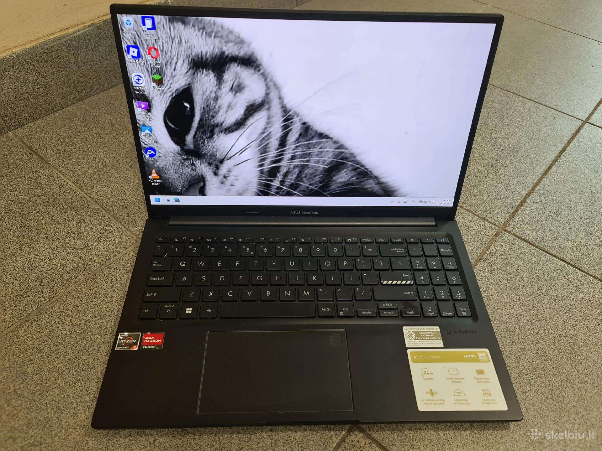 Asus Vivobook 15 ryzen 7 7730u 16gb RAM 512gb SSD