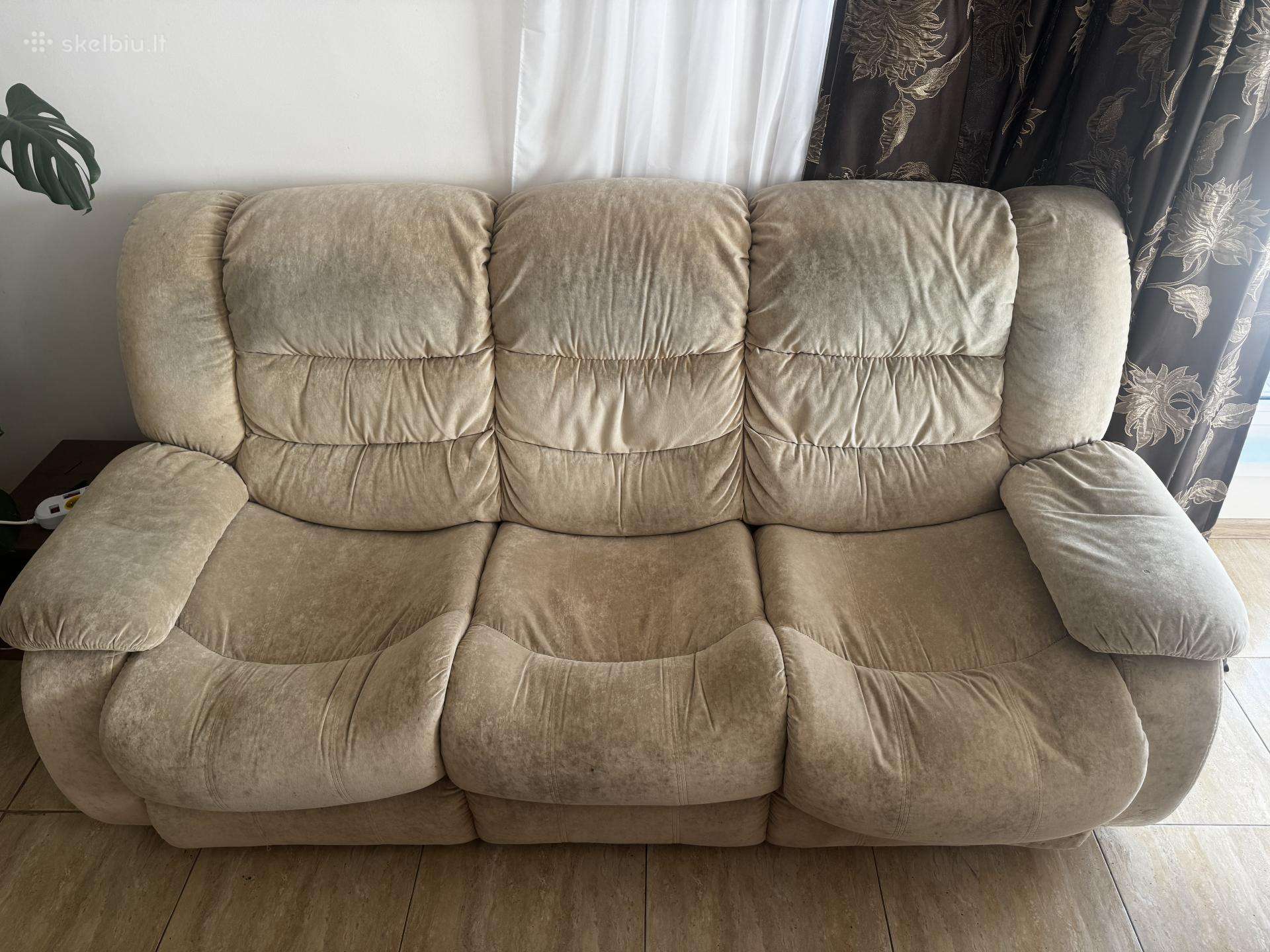 Minkštų baldų komplektas - sofa + 2 reglaineriai