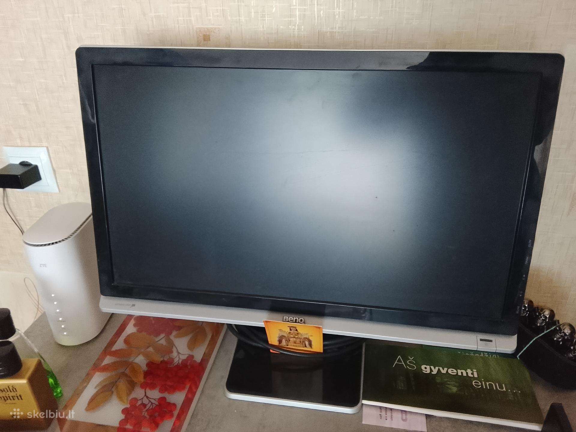 Monitorius 4 branduolių