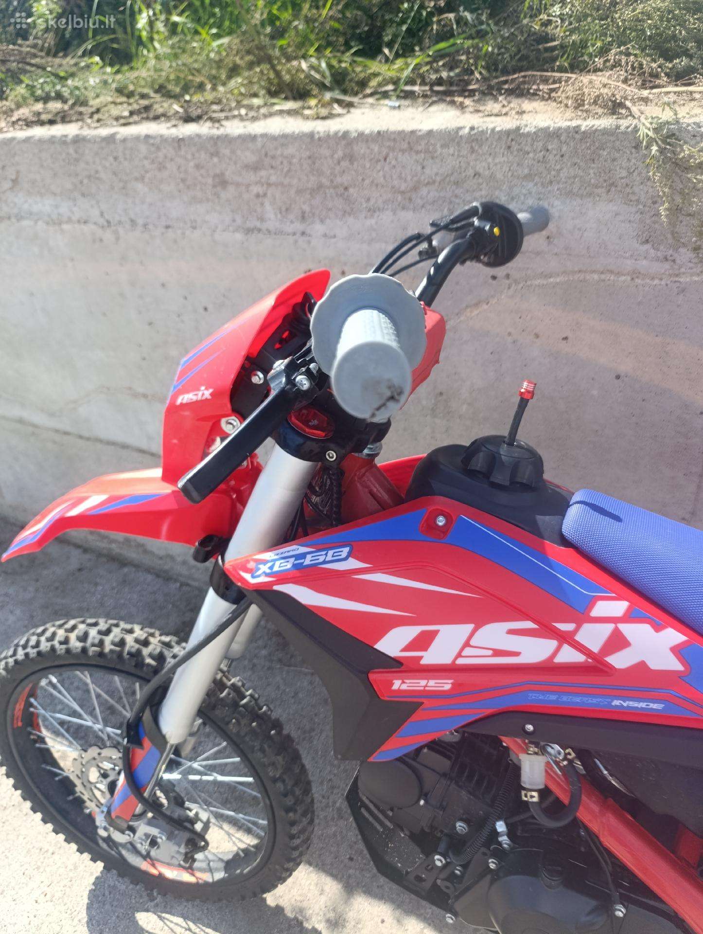 Asix XB-68 125cc, krosiniai