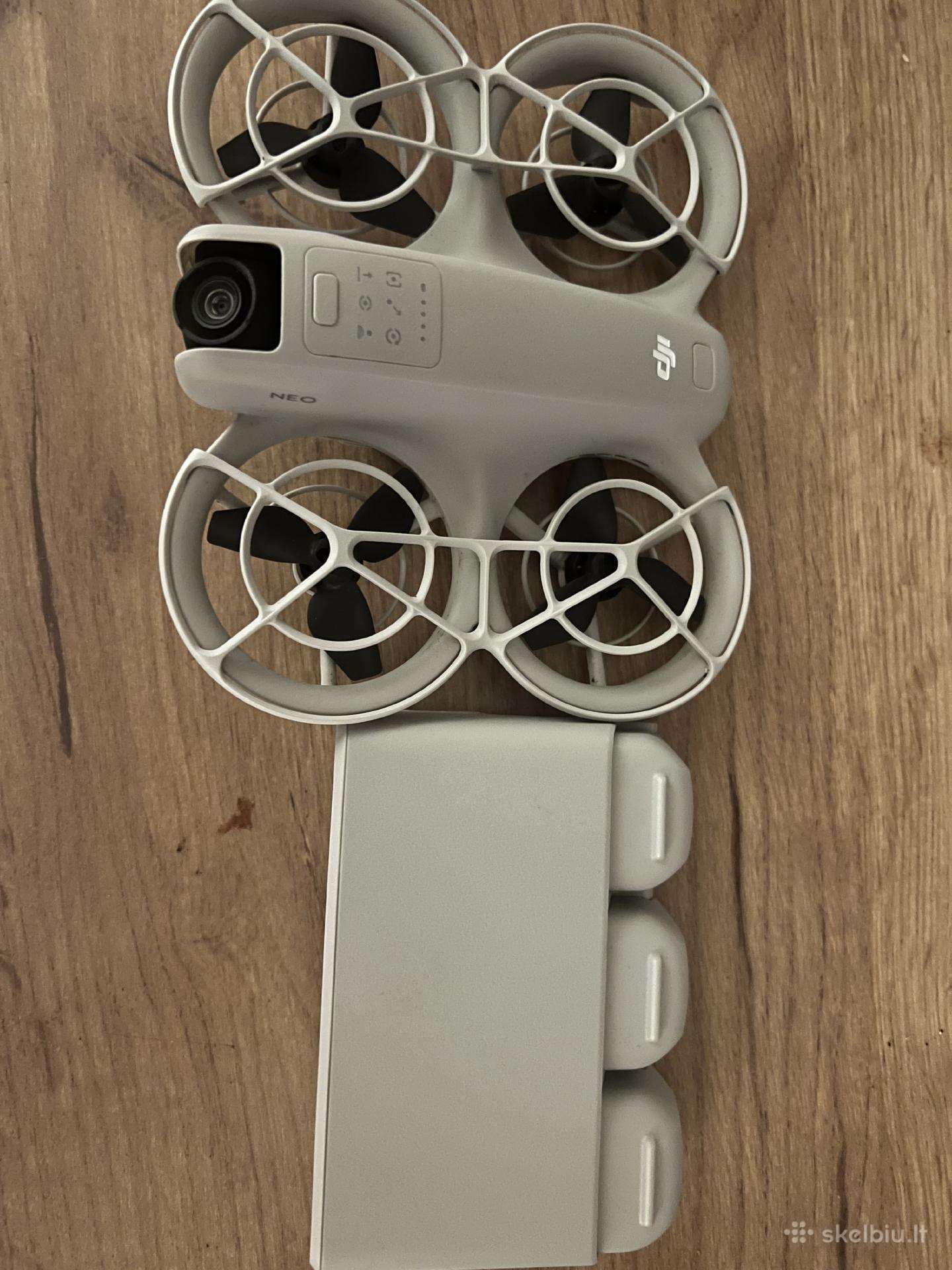 Dji Neo