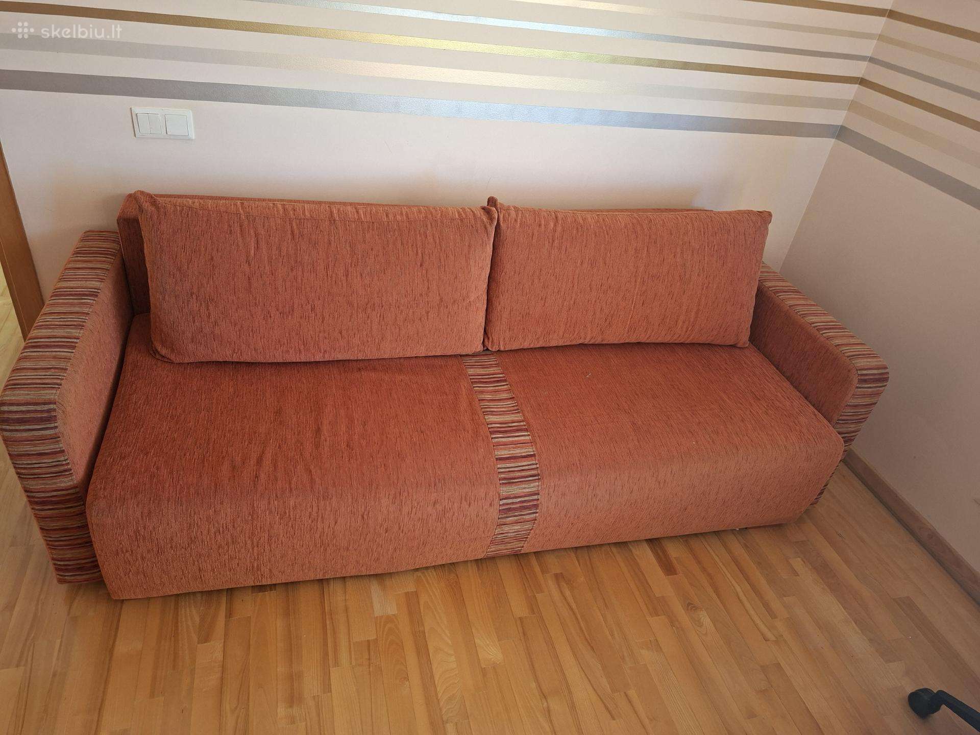 Dovanojama Magrės Sofa