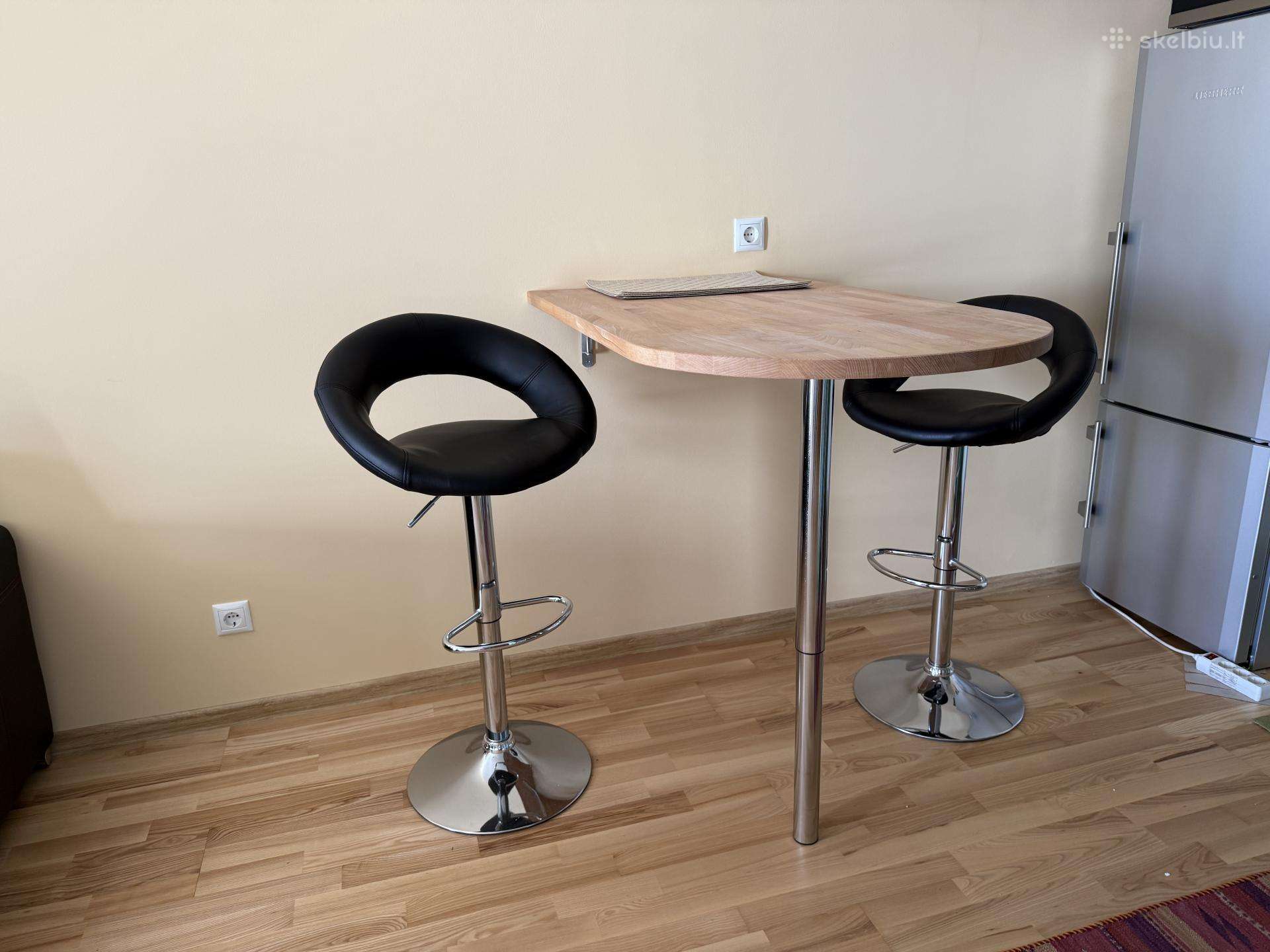 2 baro kedes ir stalas , komplektukas