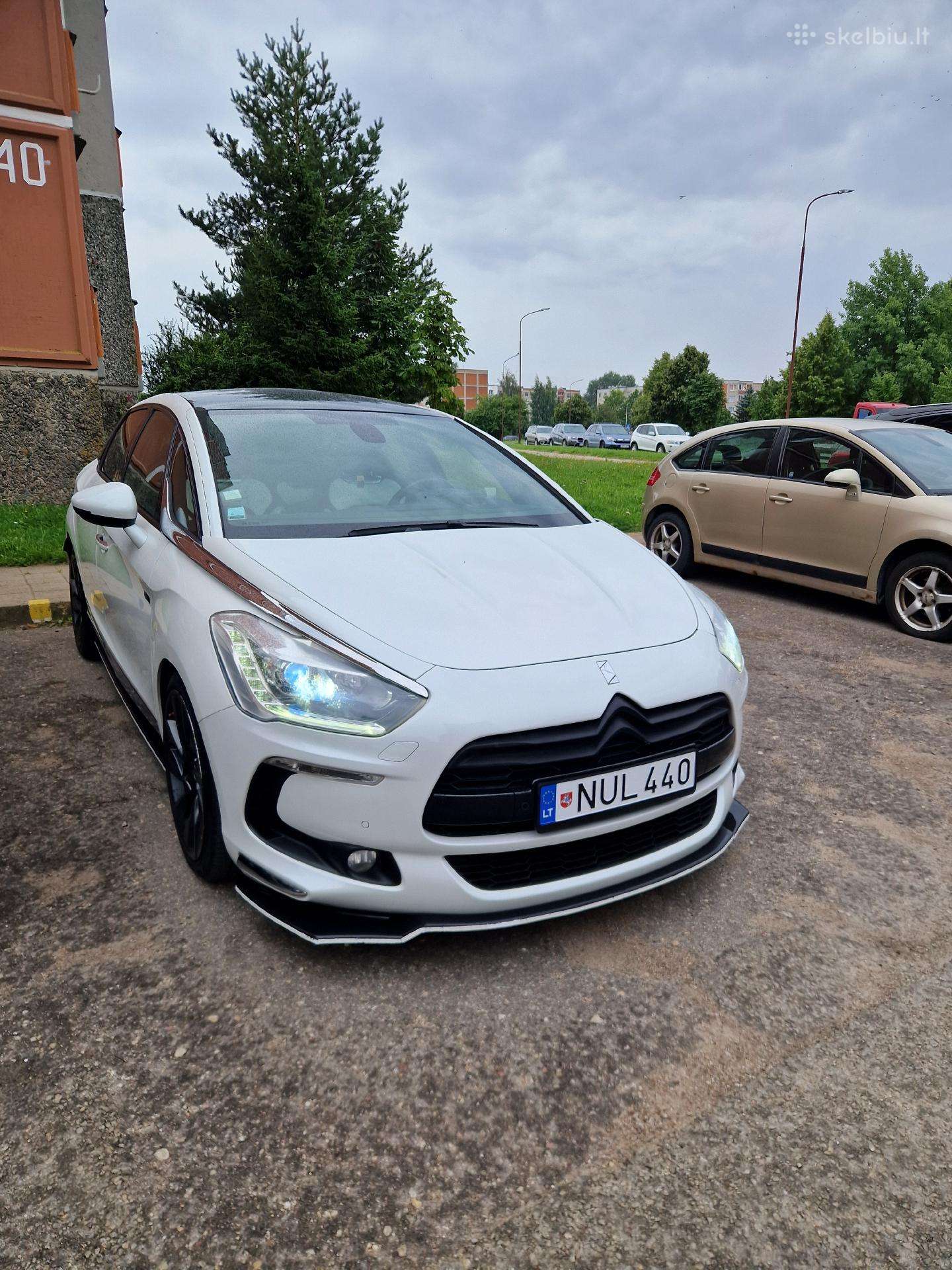 Citroen DS5 dalys / apdailos detalių komplektas