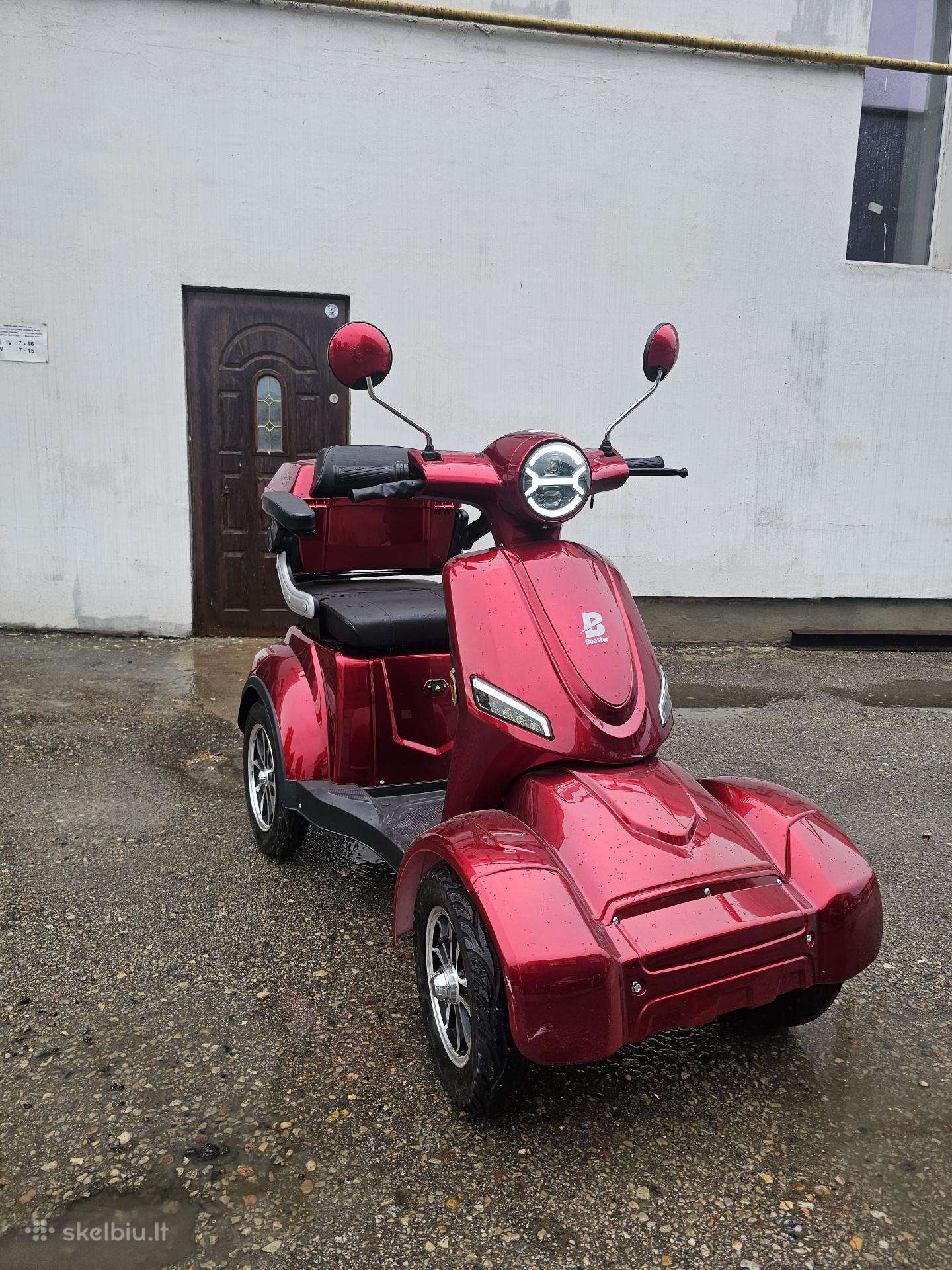 Elektrinis keturratis motoroleris
