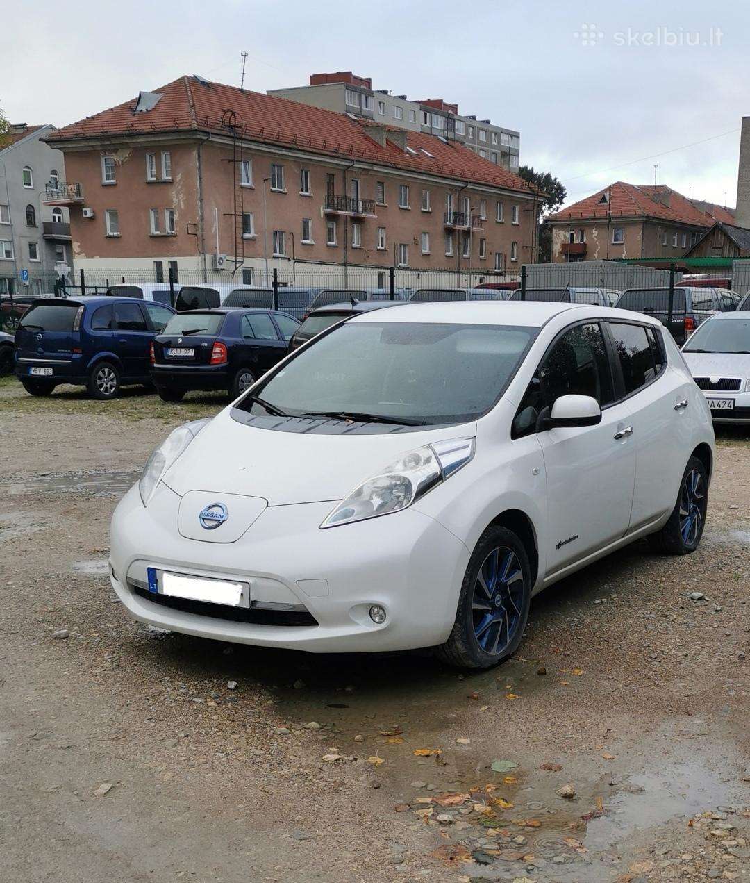 Nissan leaf 2015m