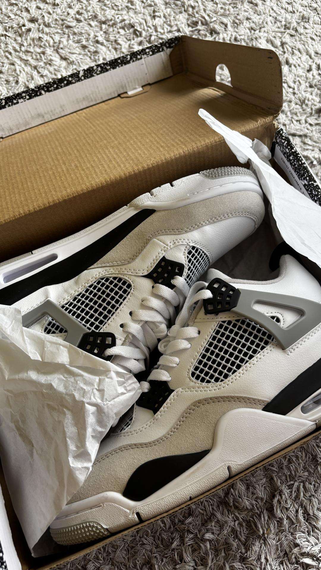 Jordan 4 sportbačiai – 42 dydis