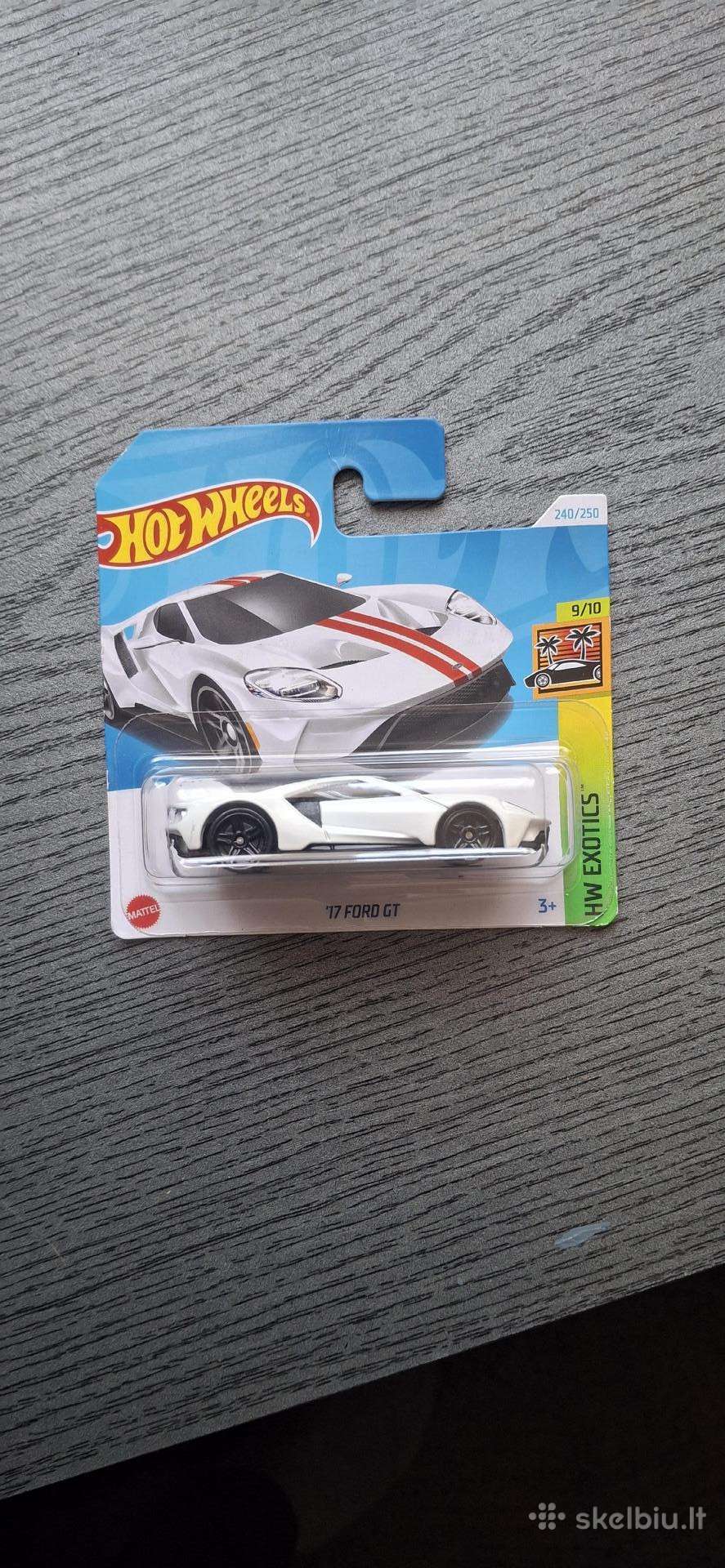 Hot wheels modeliukai