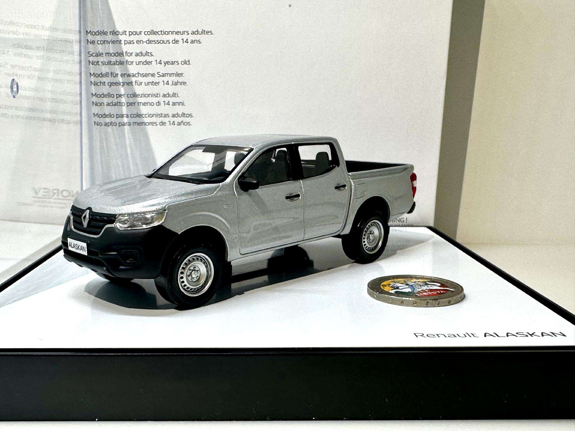 Renault Alaskan 2017 sidabro 1:43 Norev