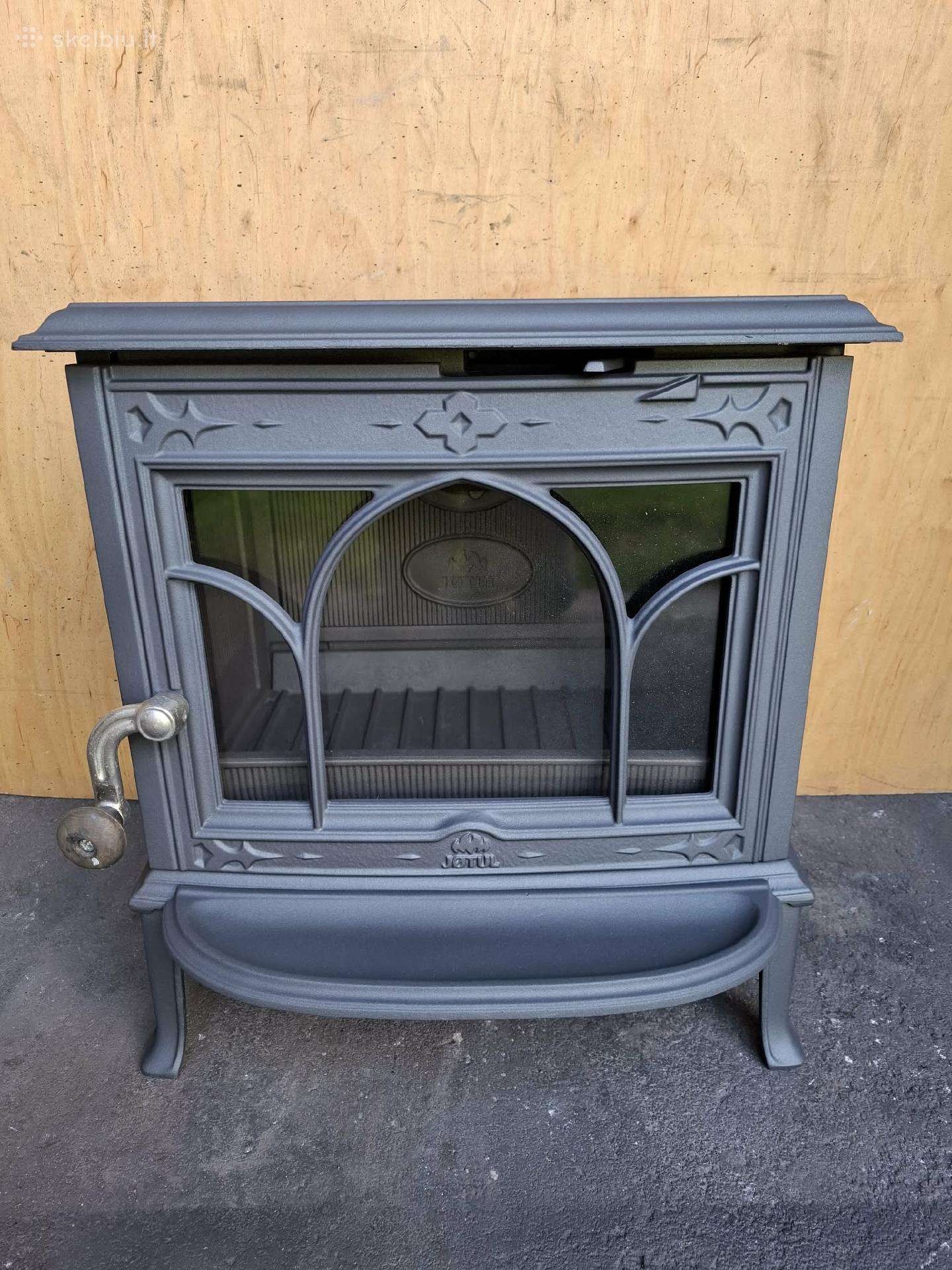 Jotul F100 spiziaus krosnele