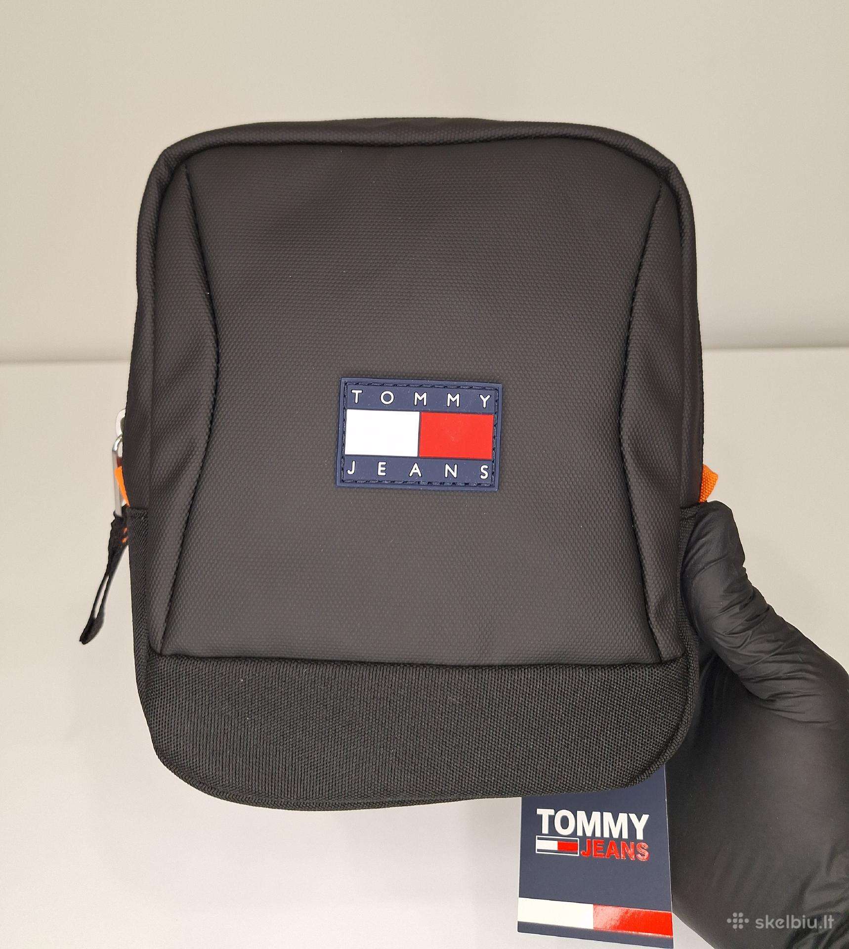 Tommy Jeans juoda rankinė per petį nauja