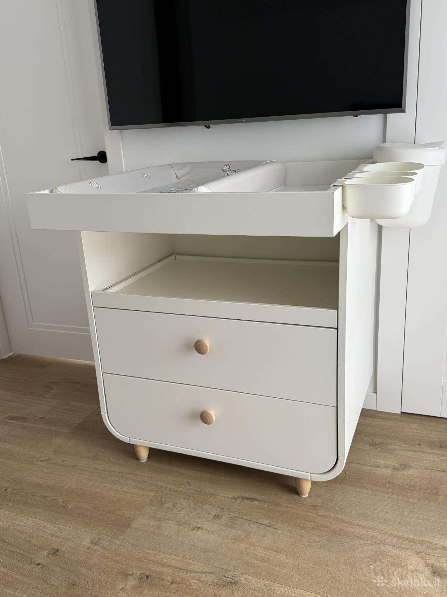 Ikea Myllra vystymo stalas