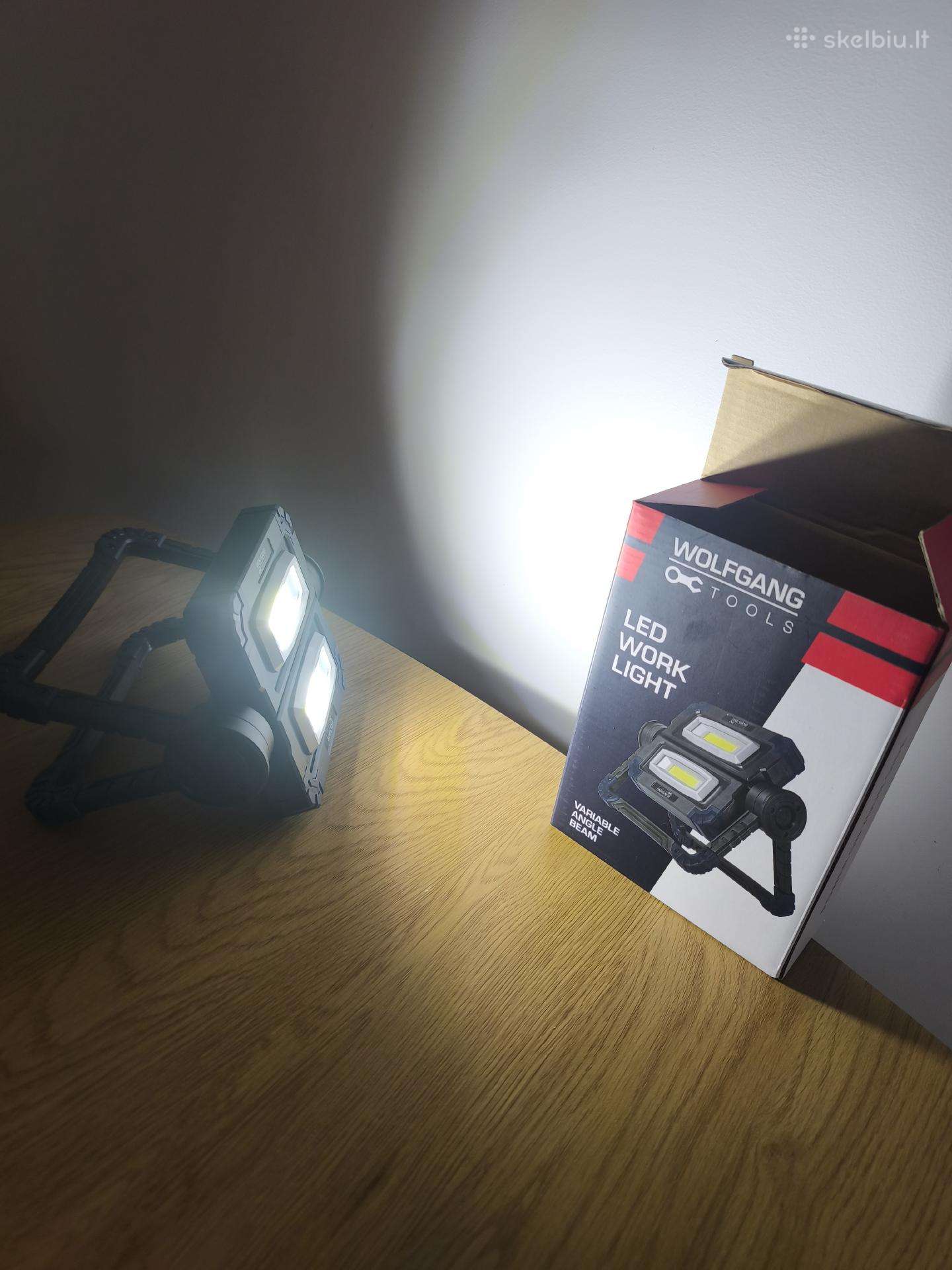 LED darbo šviestuvas