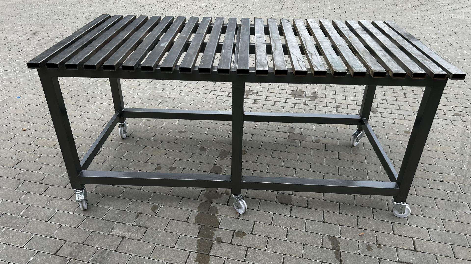 Suvirinimo / dirbtuvių stalas ant ratukų