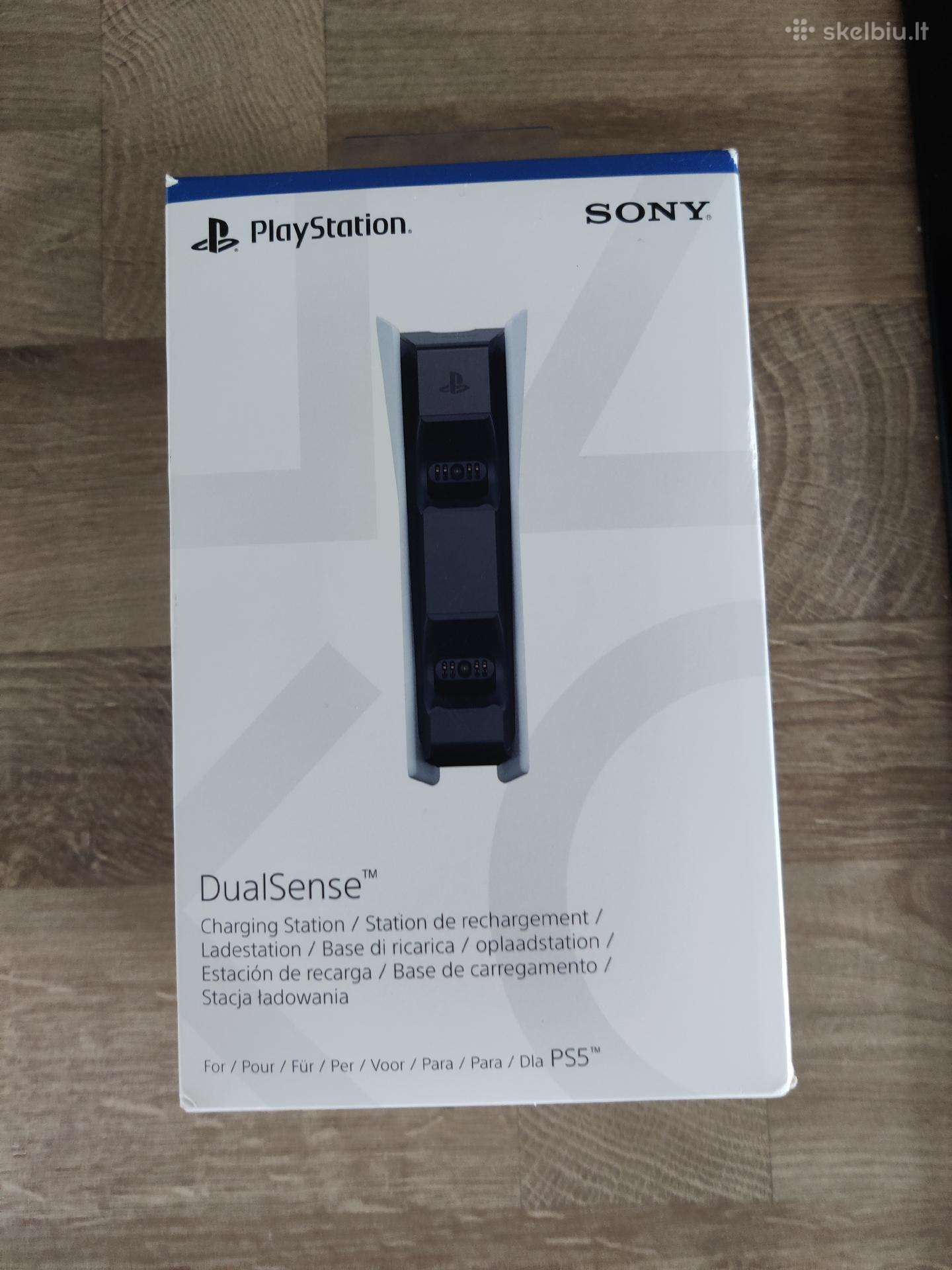 Playstation 5 charging station new