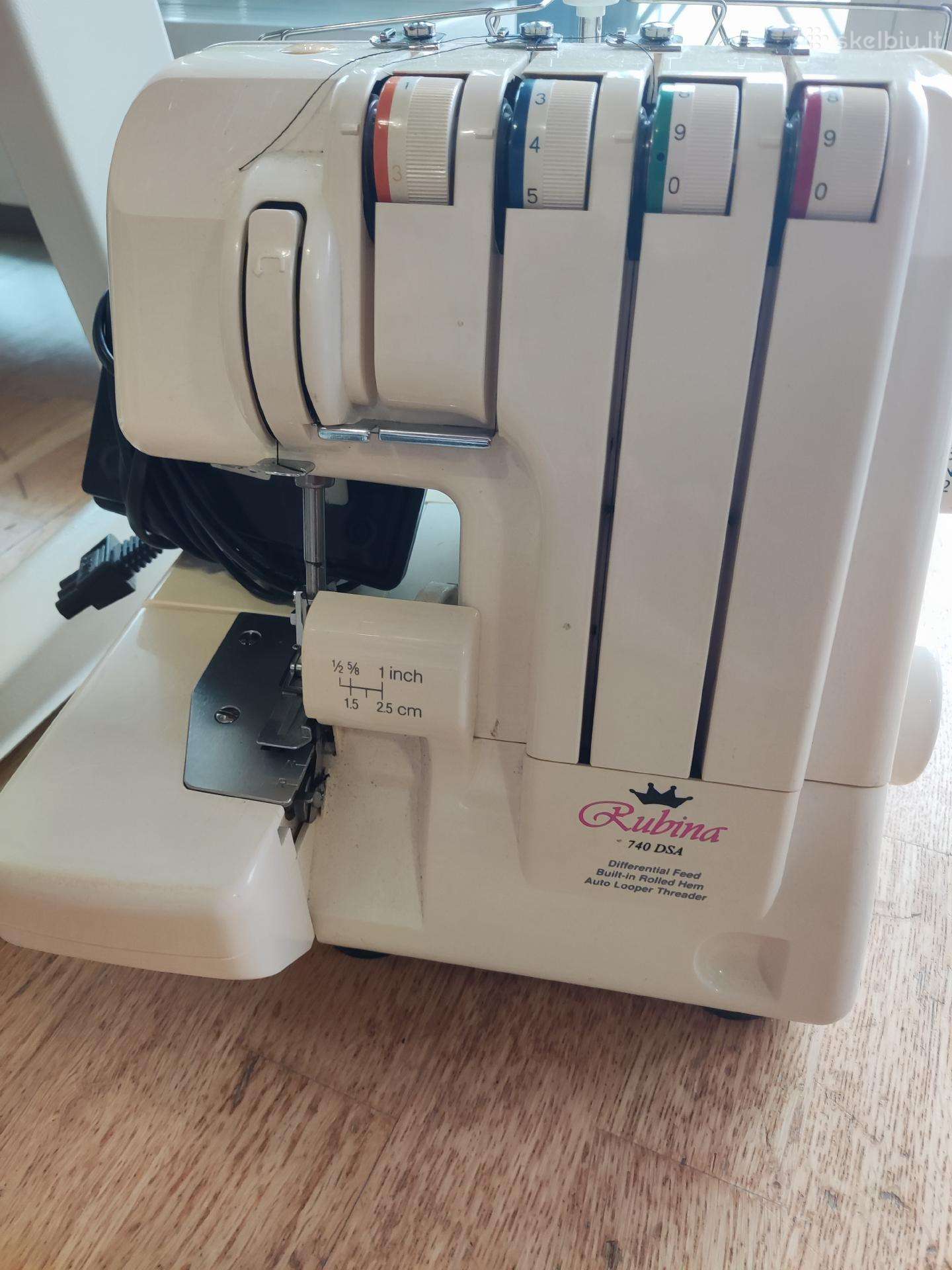 Overlokas Rubina 740 Dsa