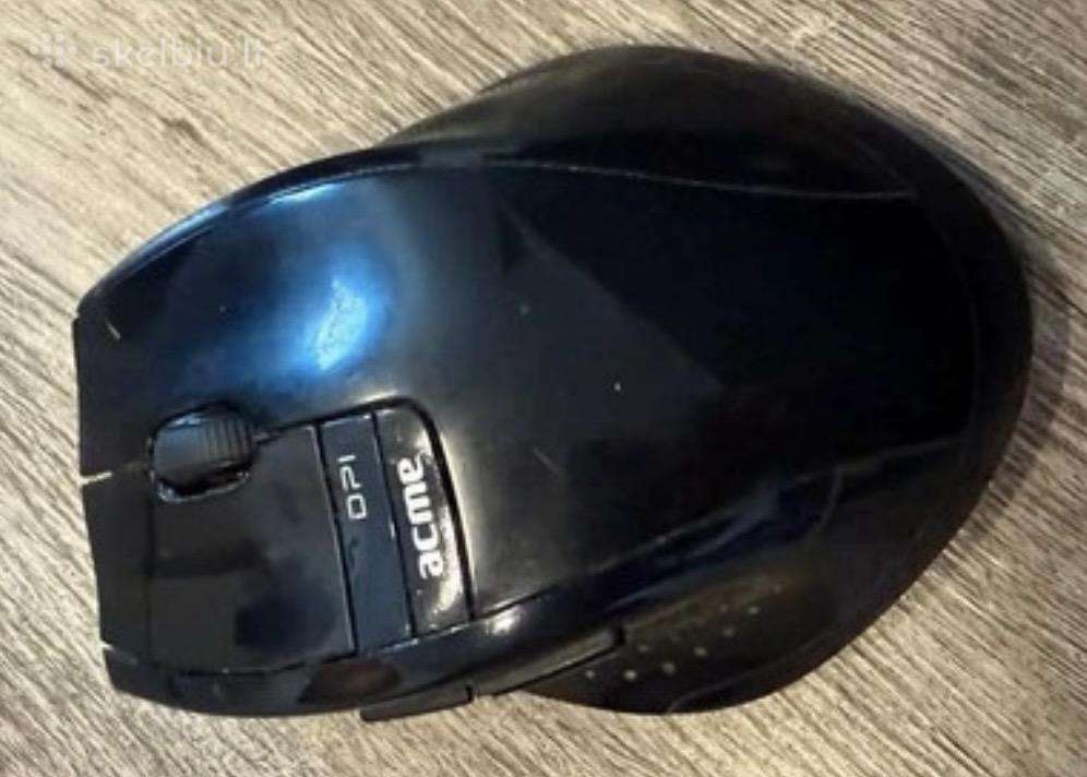Juoda pelyte acme už pieniška šokolada