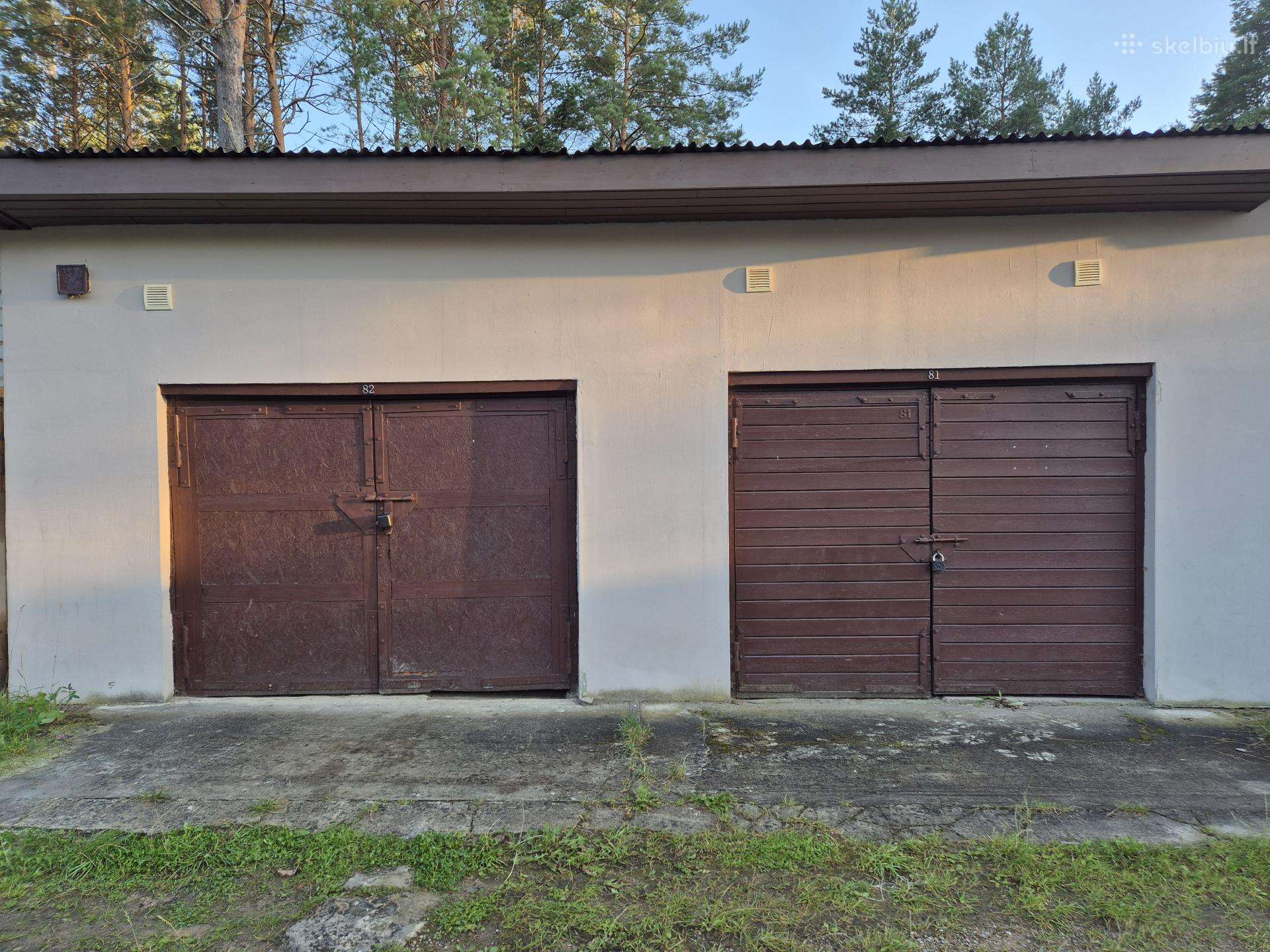Parduodami 2 garažai šalia „vandentiekio“