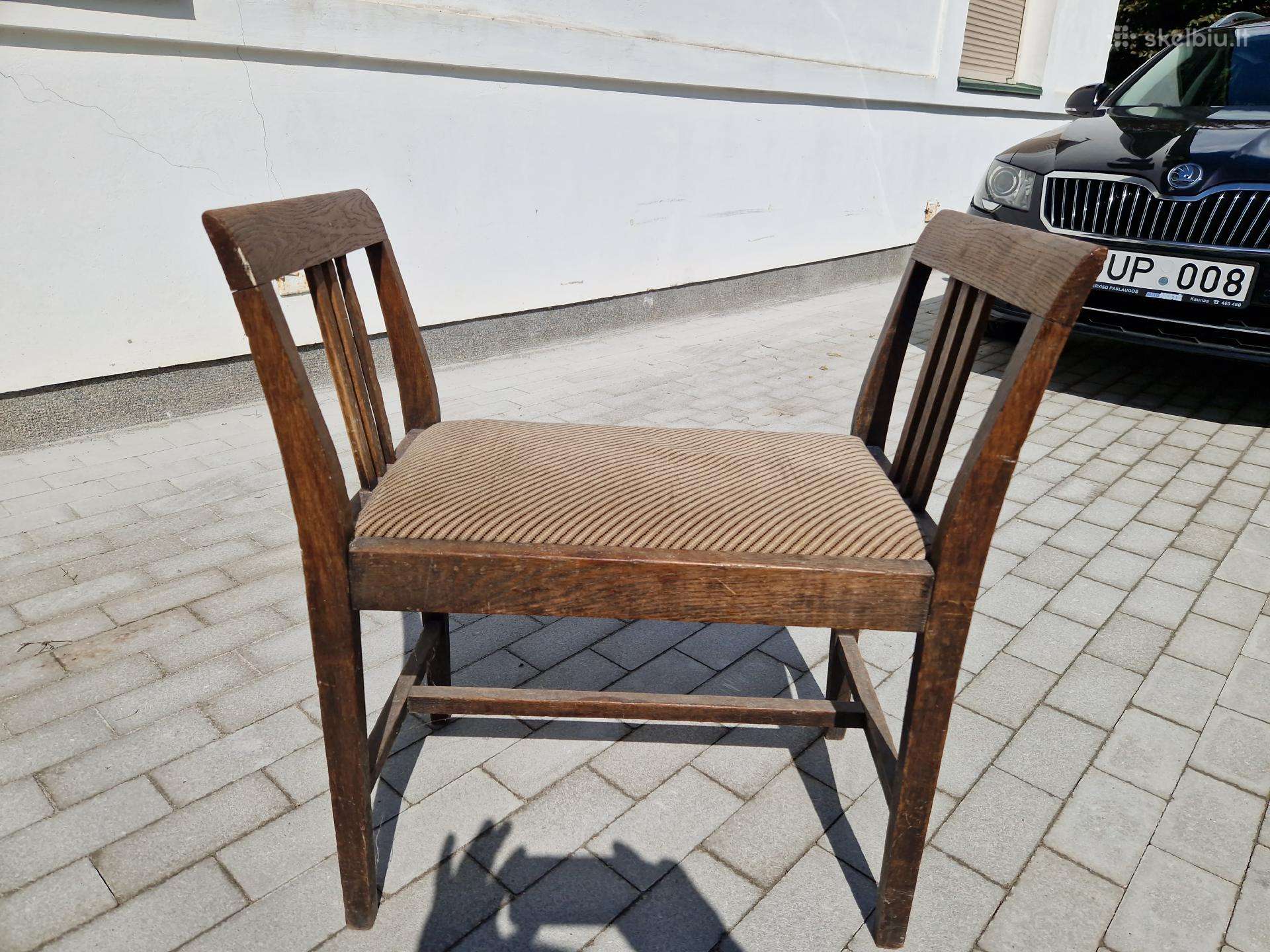 Dvirankė senovinė kėdė, plotis 69 cm, gylis 36 cm