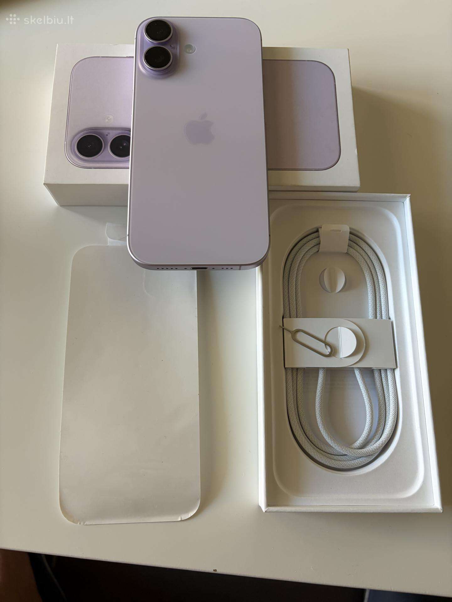 iPhone 17