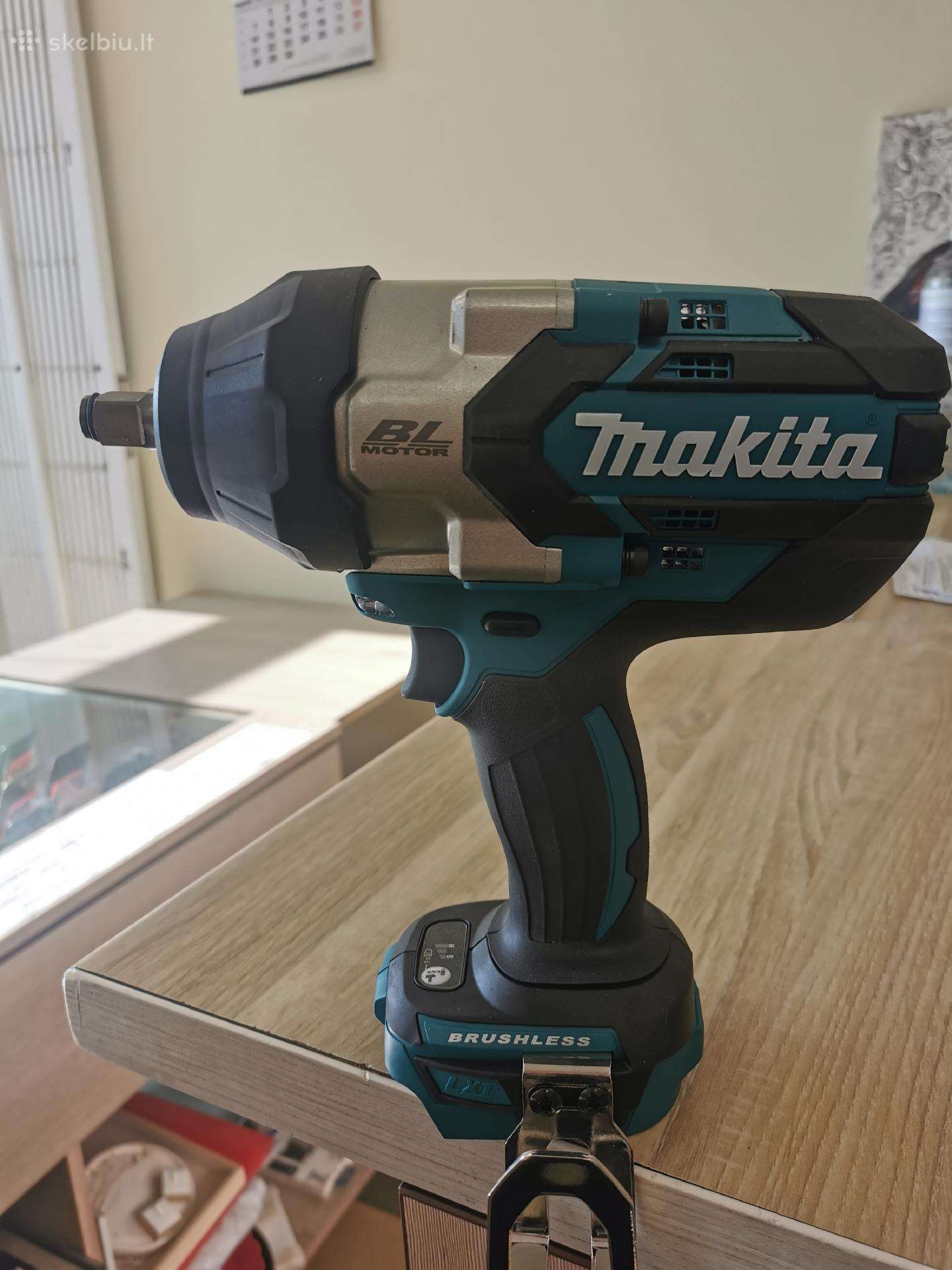 Naujas makita smuginis veržliasukis Dtw1002