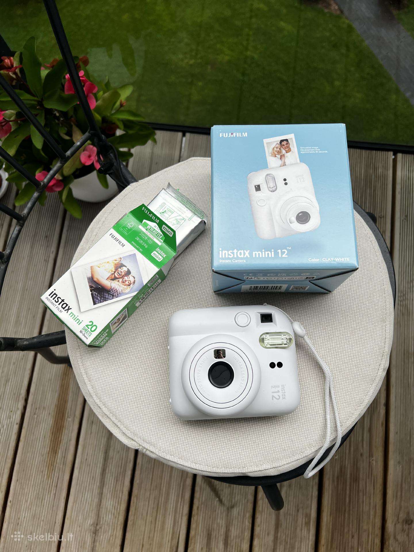 Instax Mini 12 momentinis fotoaparatas