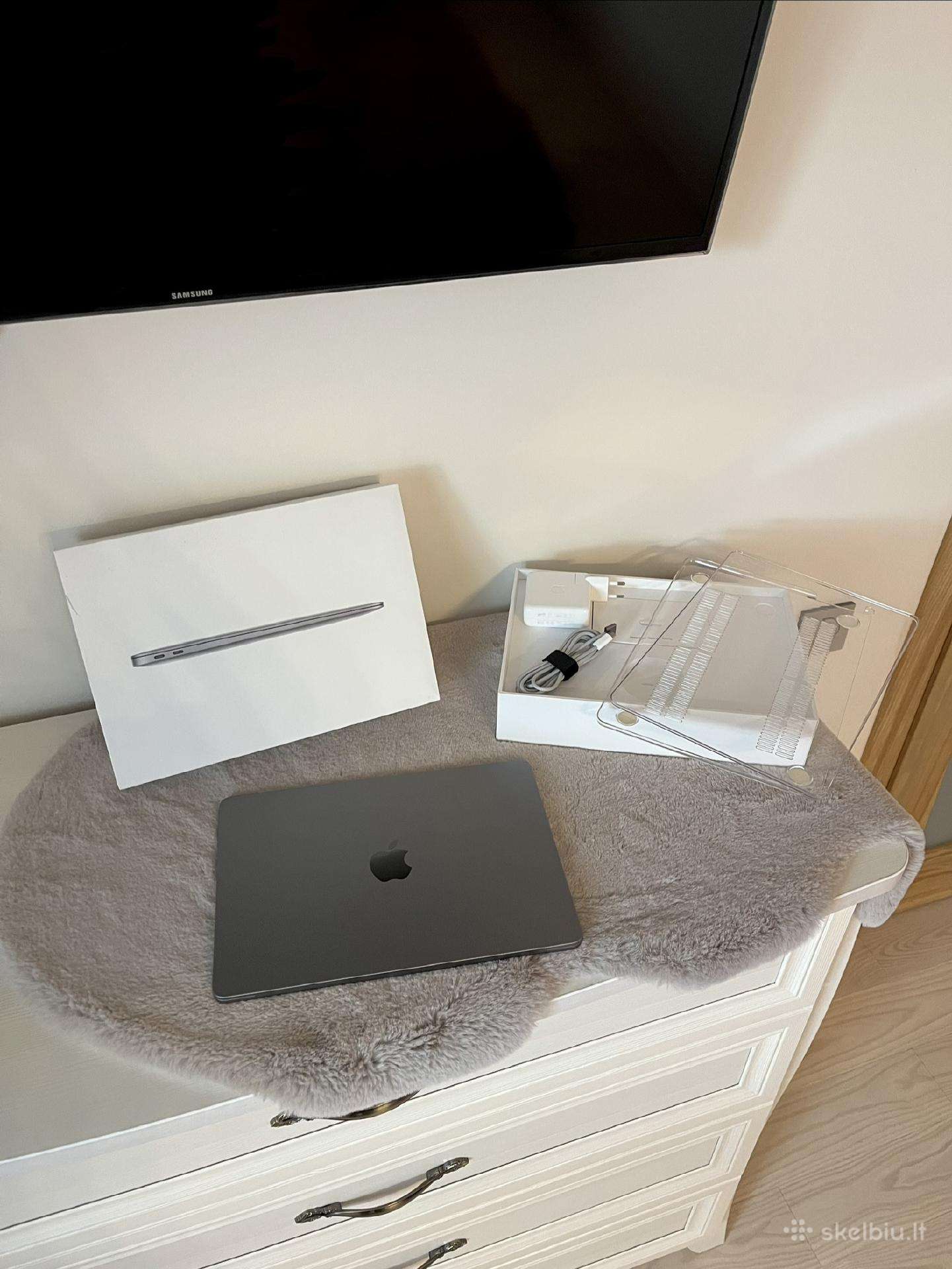 MacBook Air 13.6 M2 1tb/16gb