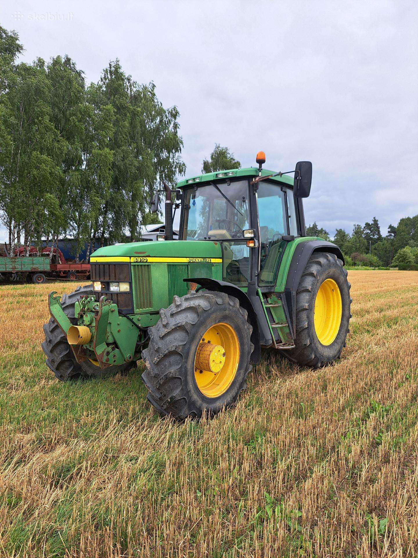 Traktorius john deere 6910 su oru, be PVM