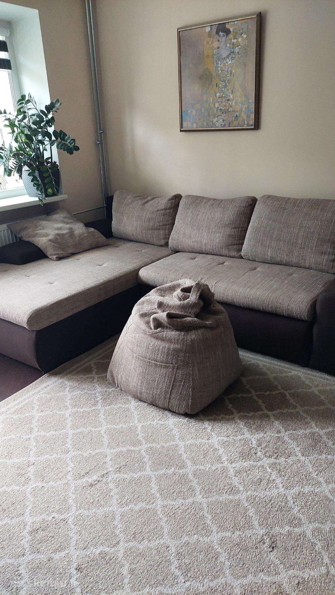Minkšta kampinė sofa /lova